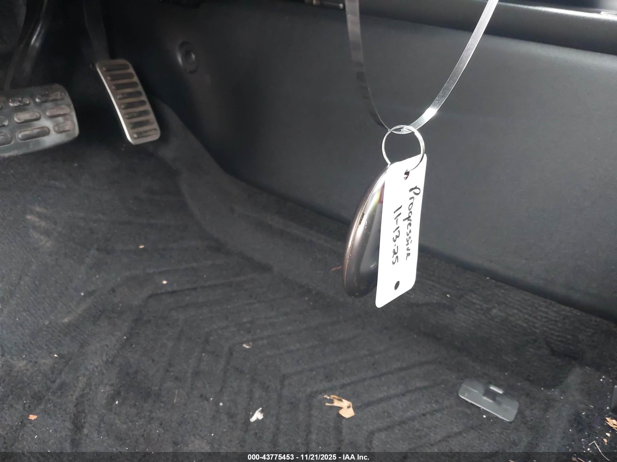 HYUNDAI ELANTRA image 11