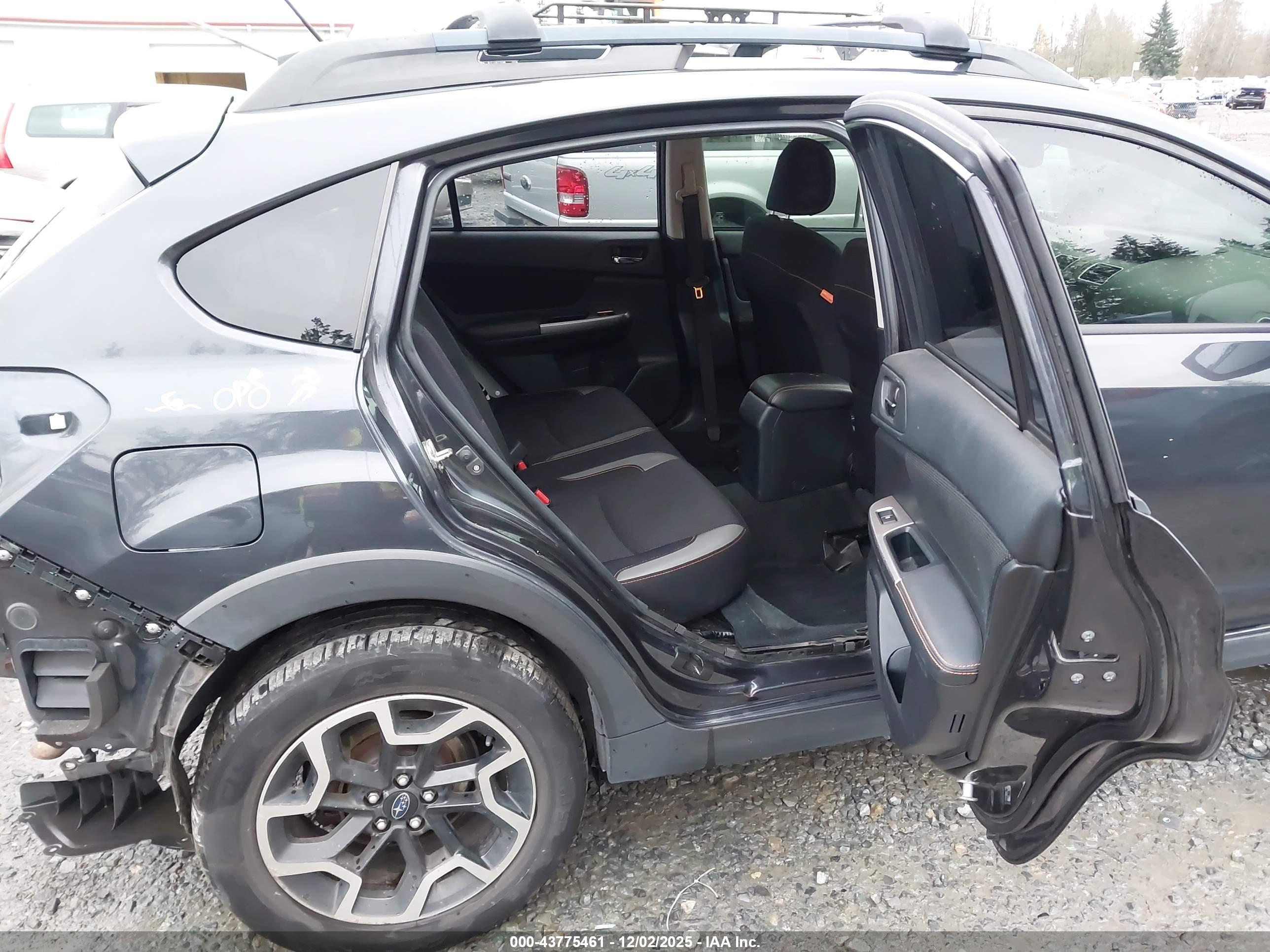 SUBARU CROSSTREK image 8