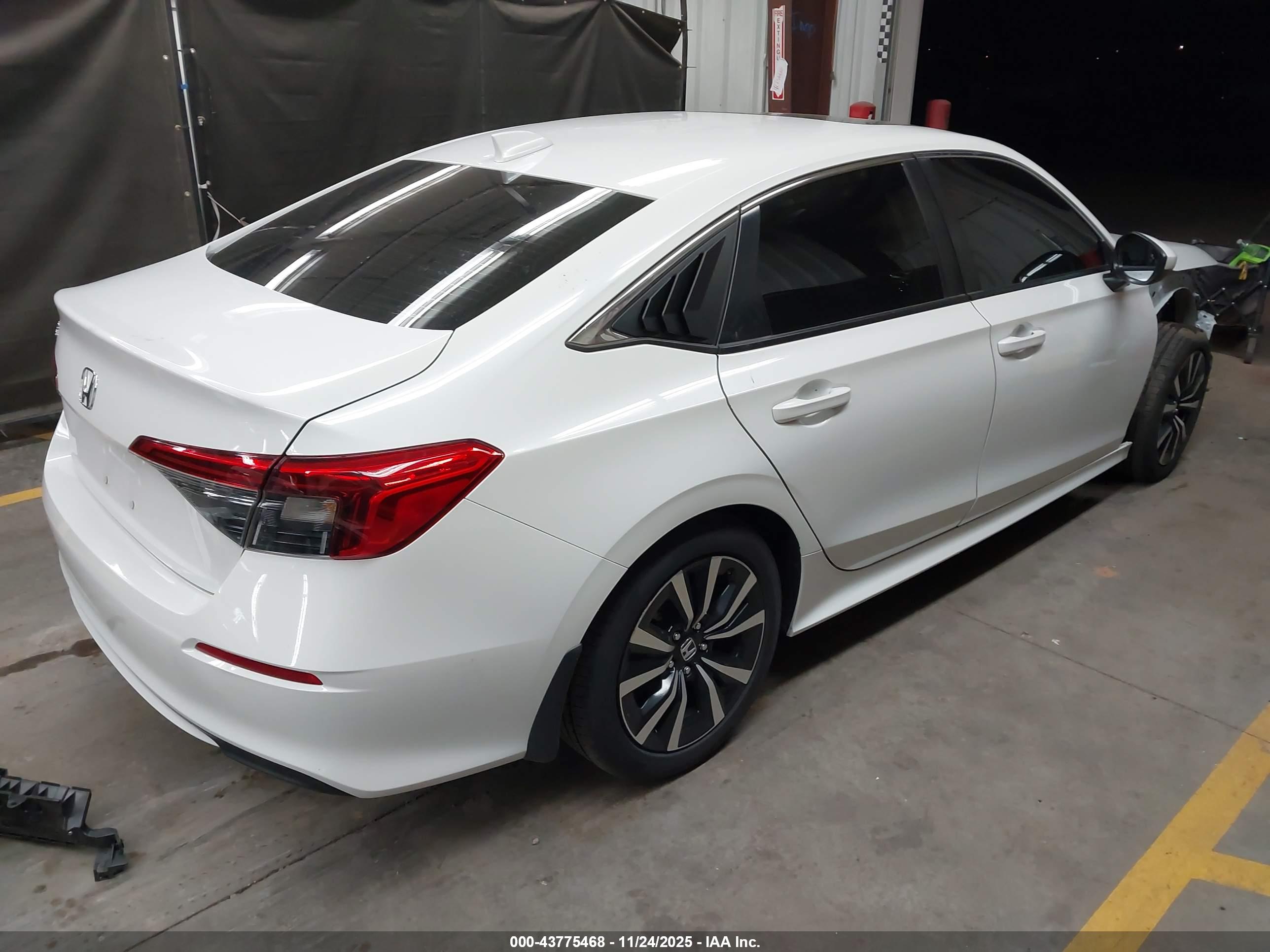 HONDA CIVIC image 4