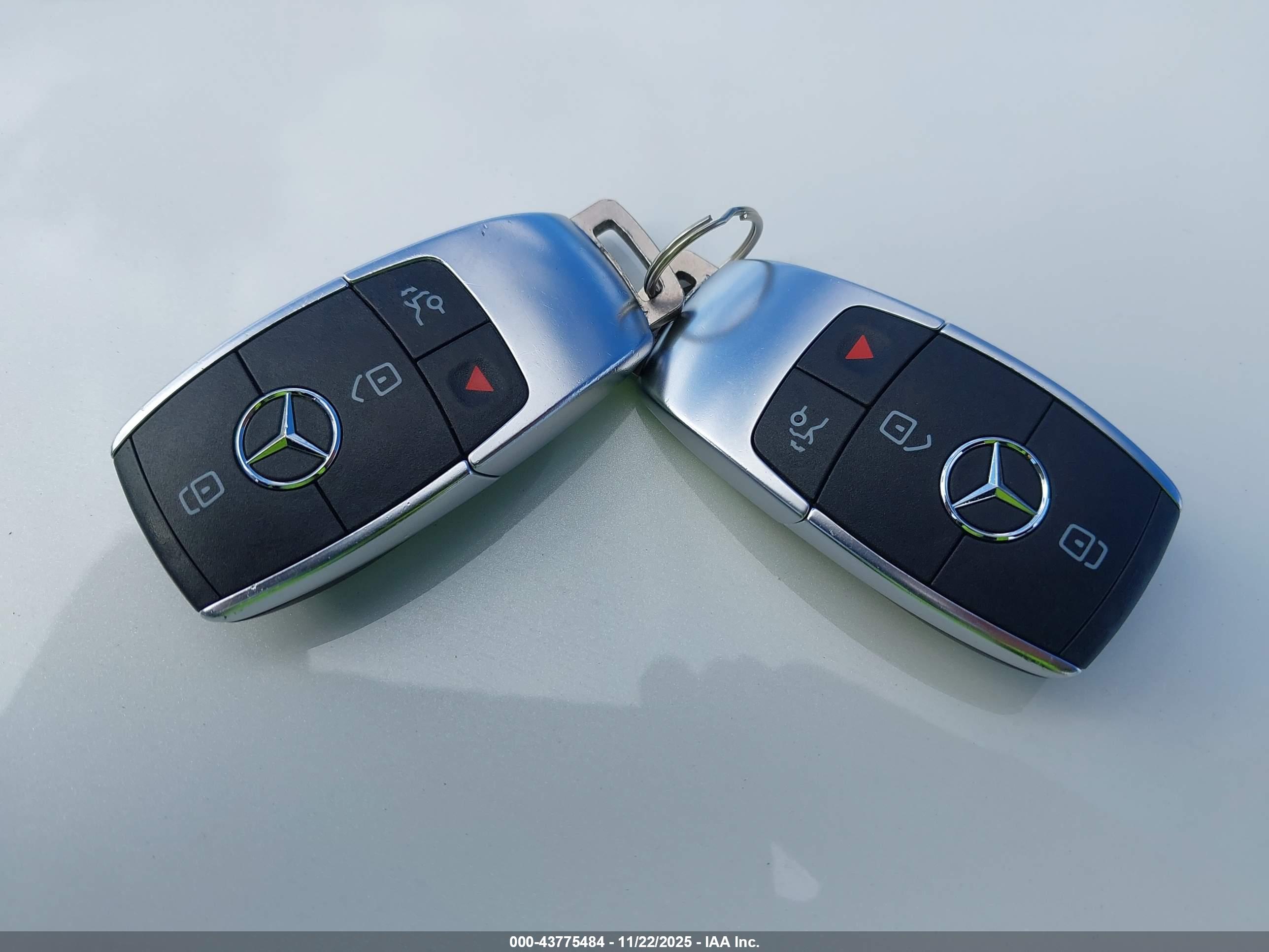 MERCEDES-BENZ CLA image 11
