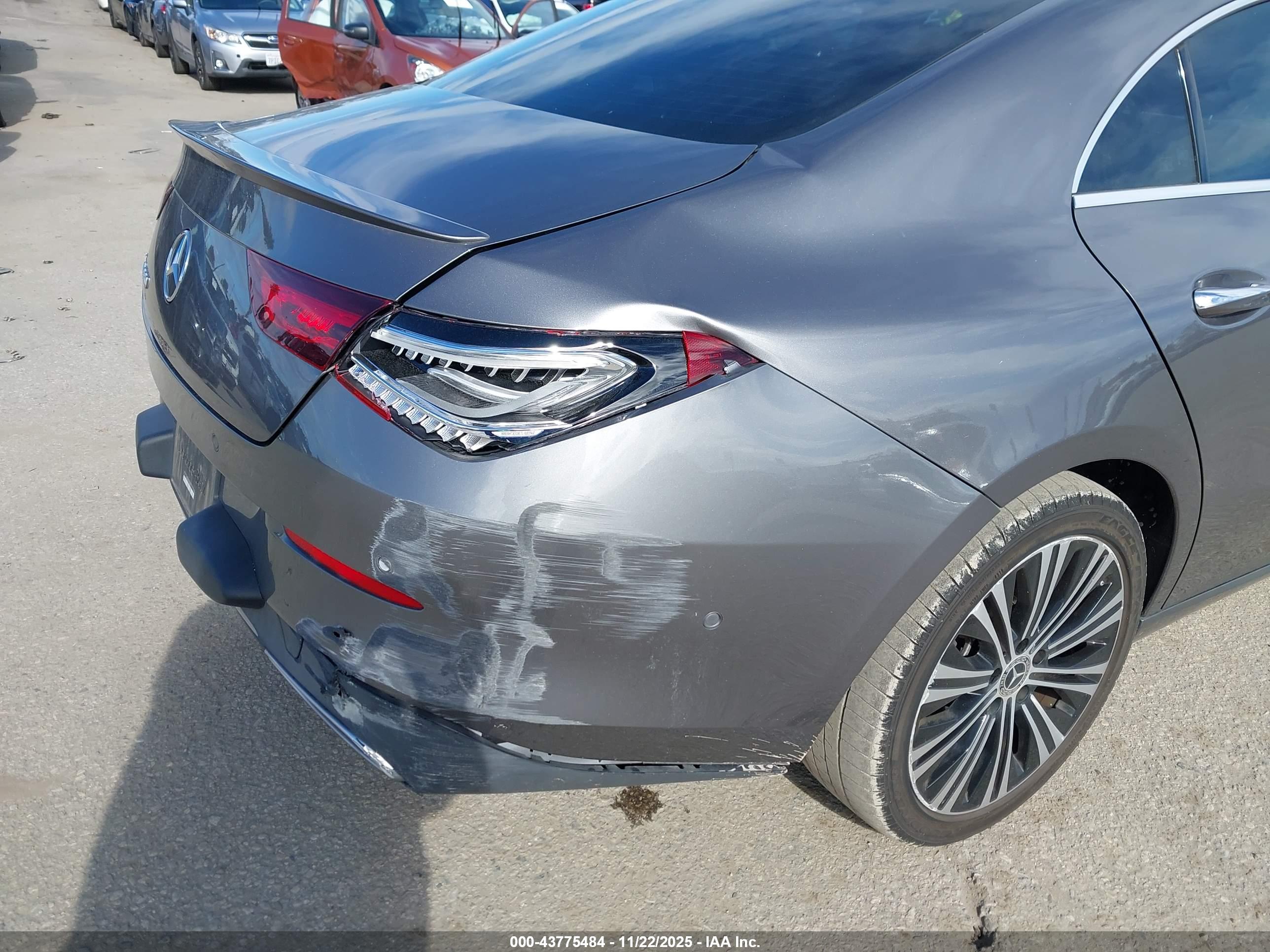 MERCEDES-BENZ CLA image 6