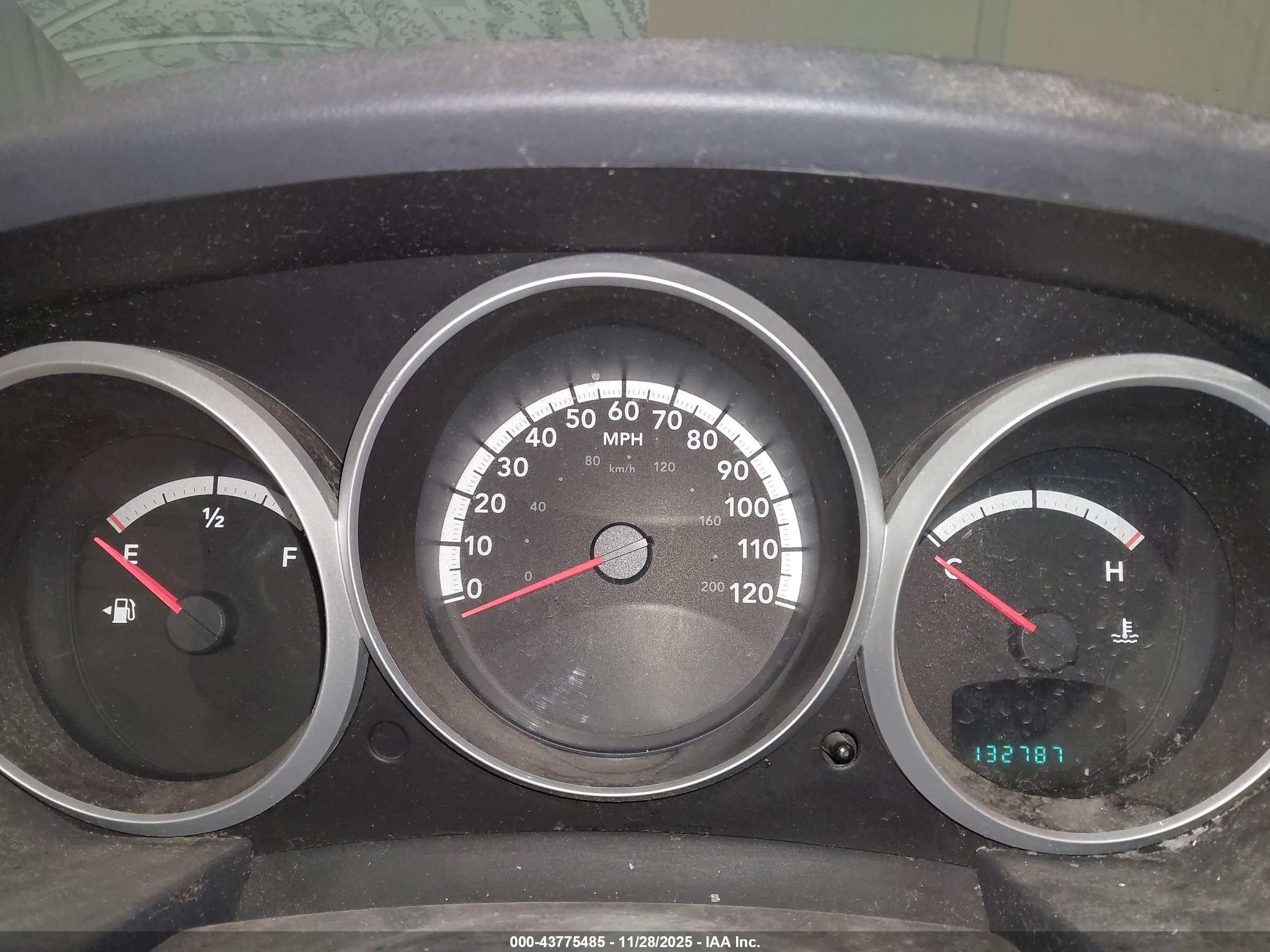 DODGE GRAND image 7