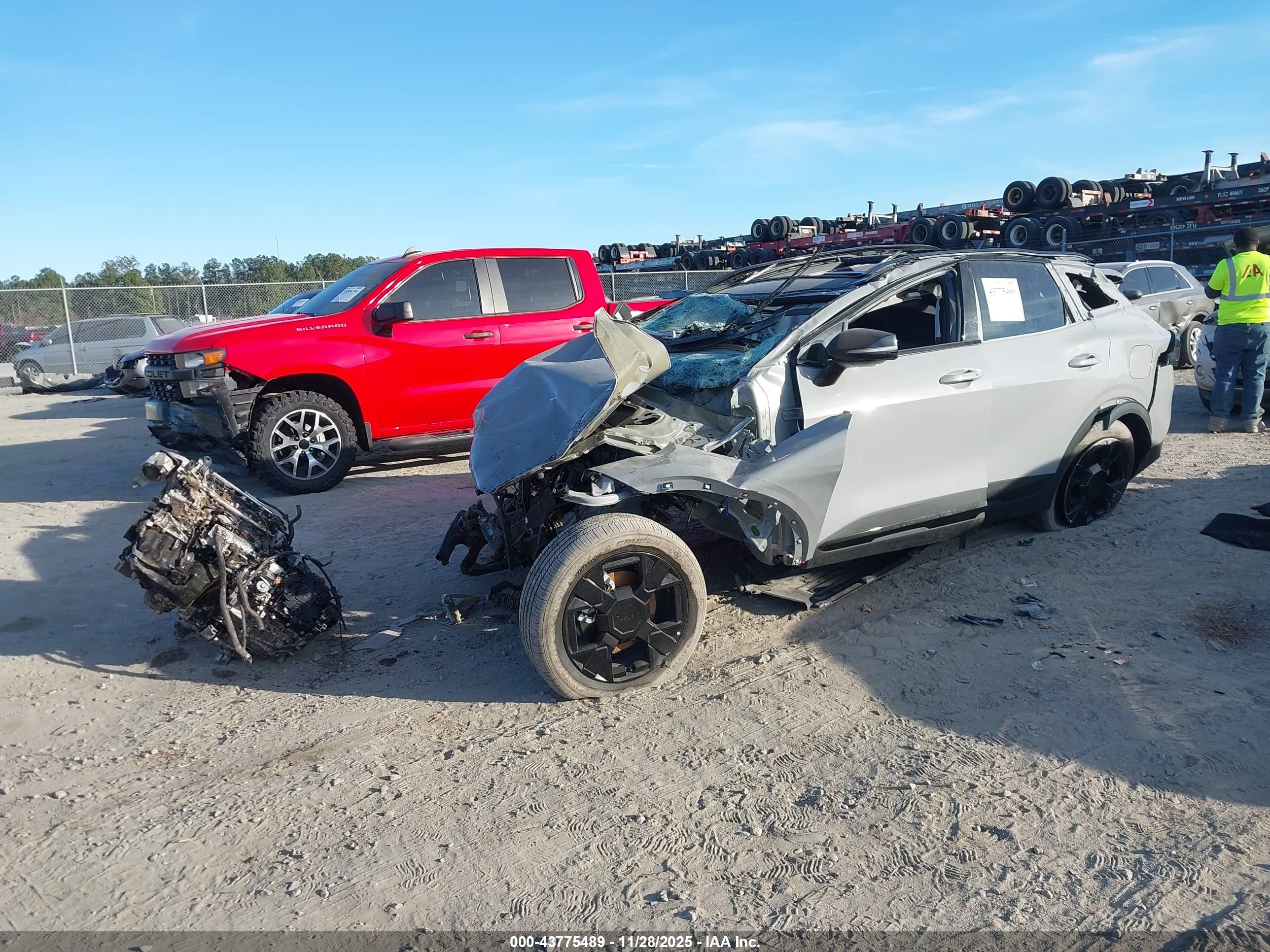 KIA SPORTAGE image 2