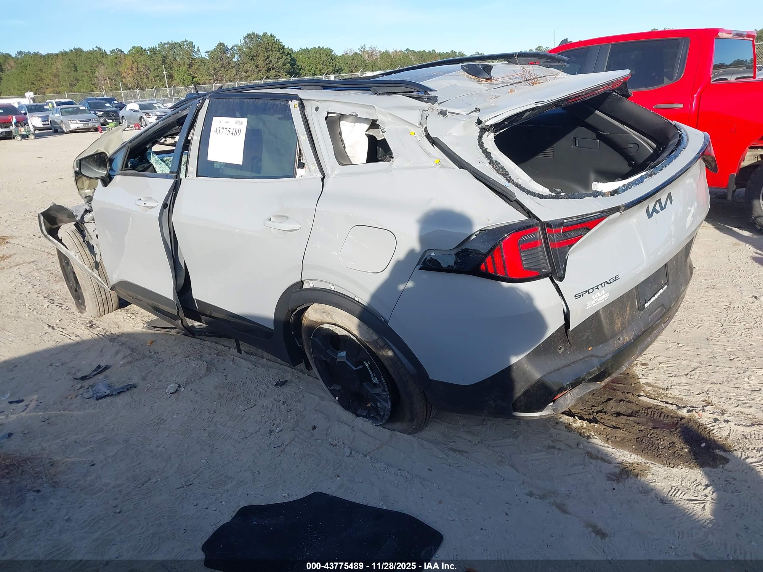 KIA SPORTAGE image 3