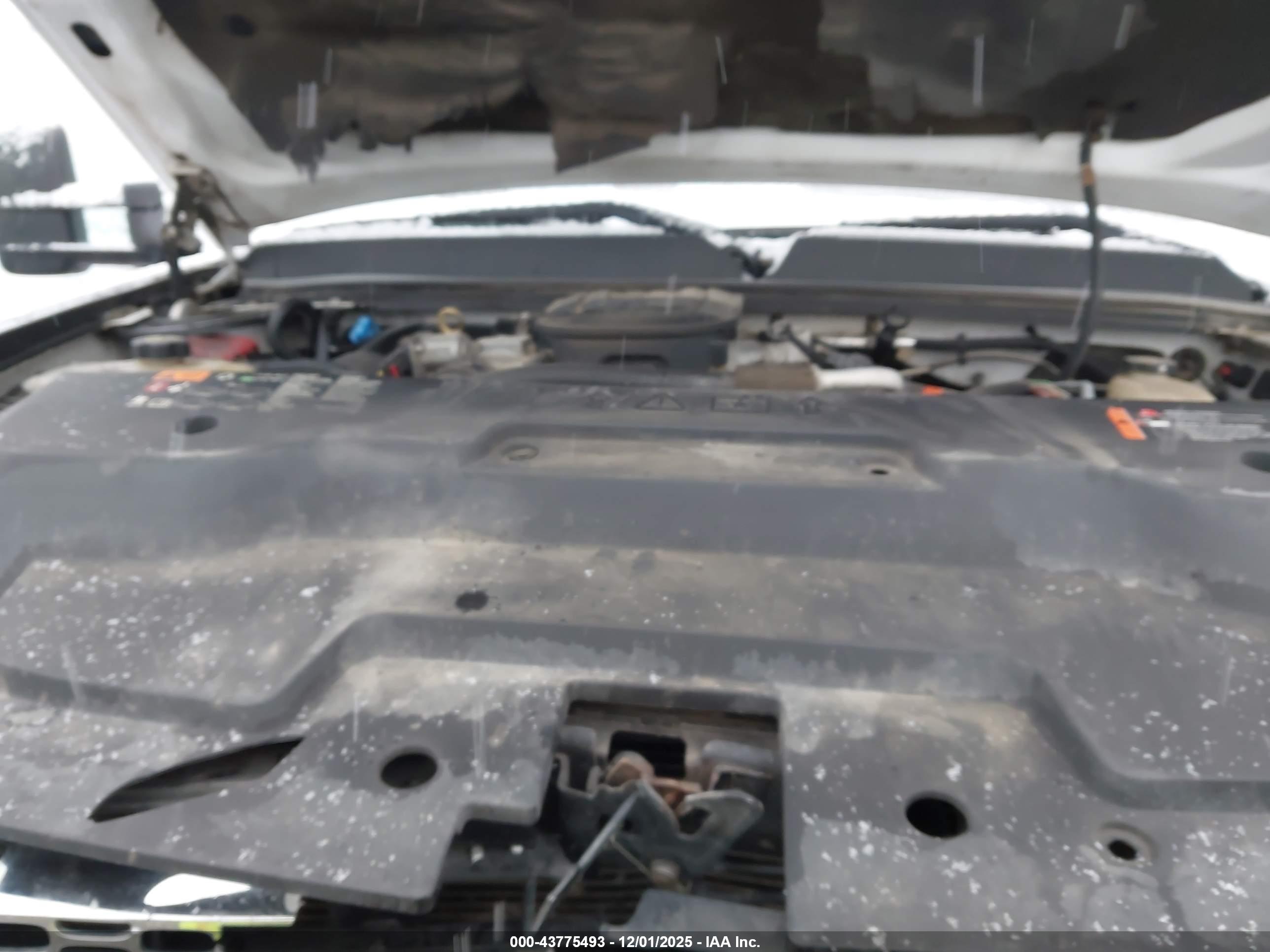 GMC SIERRA image 10