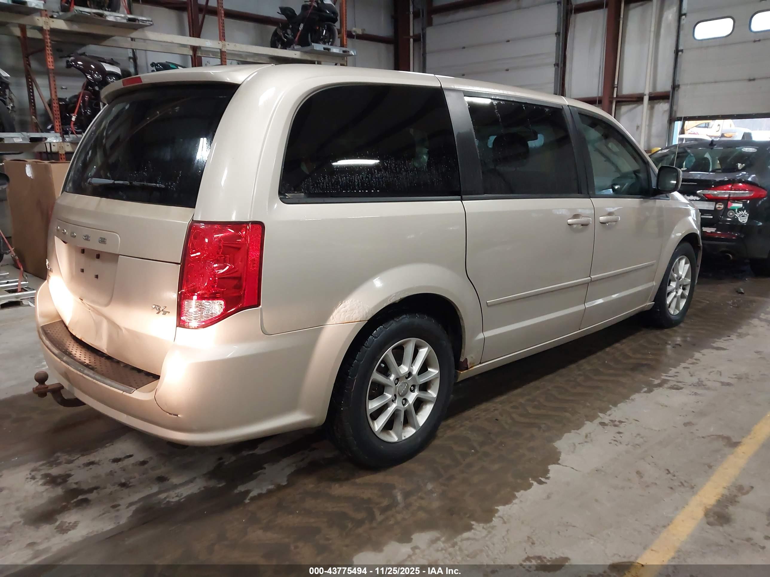 DODGE GRAND image 4