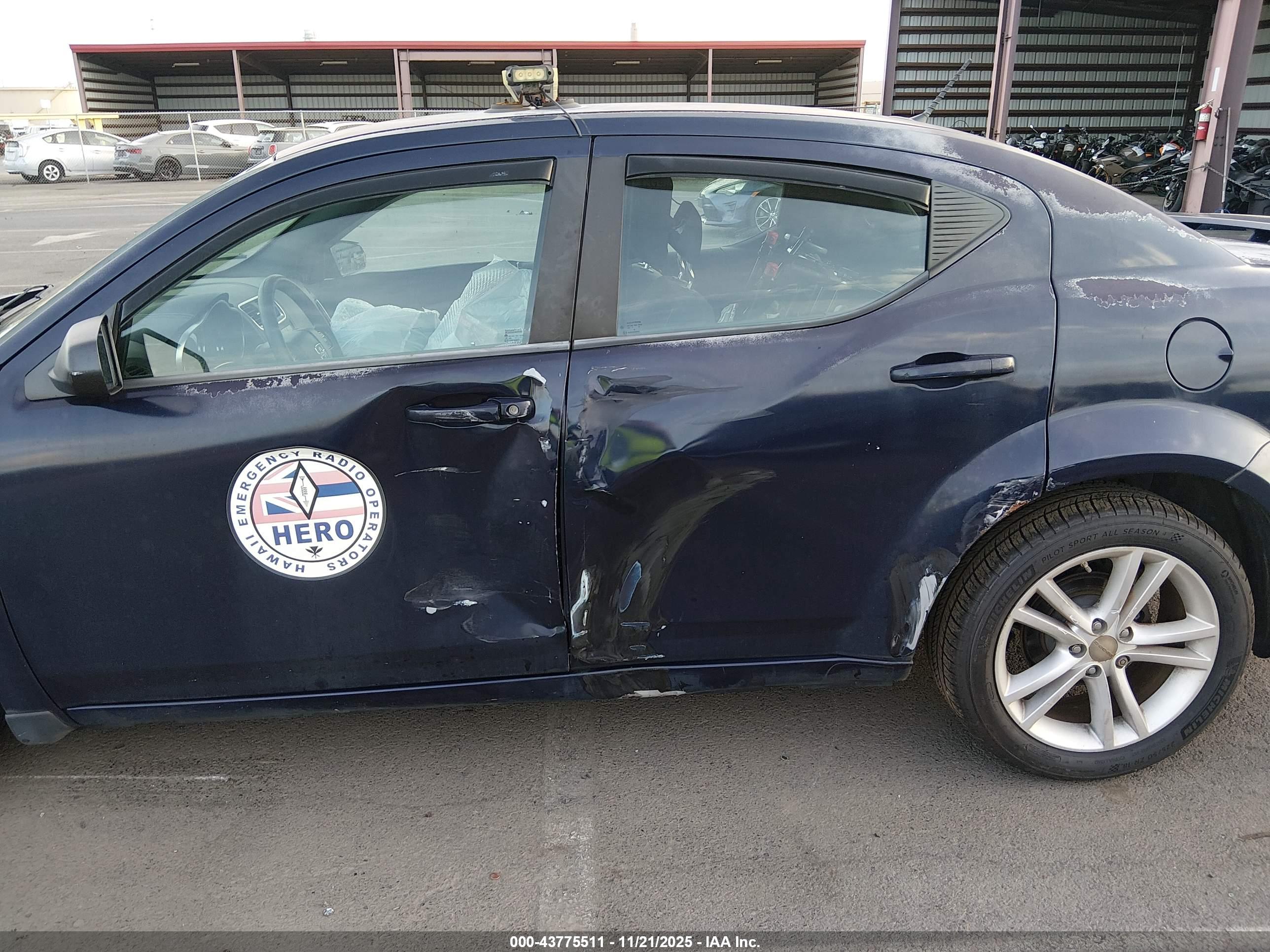 DODGE AVENGER image 6