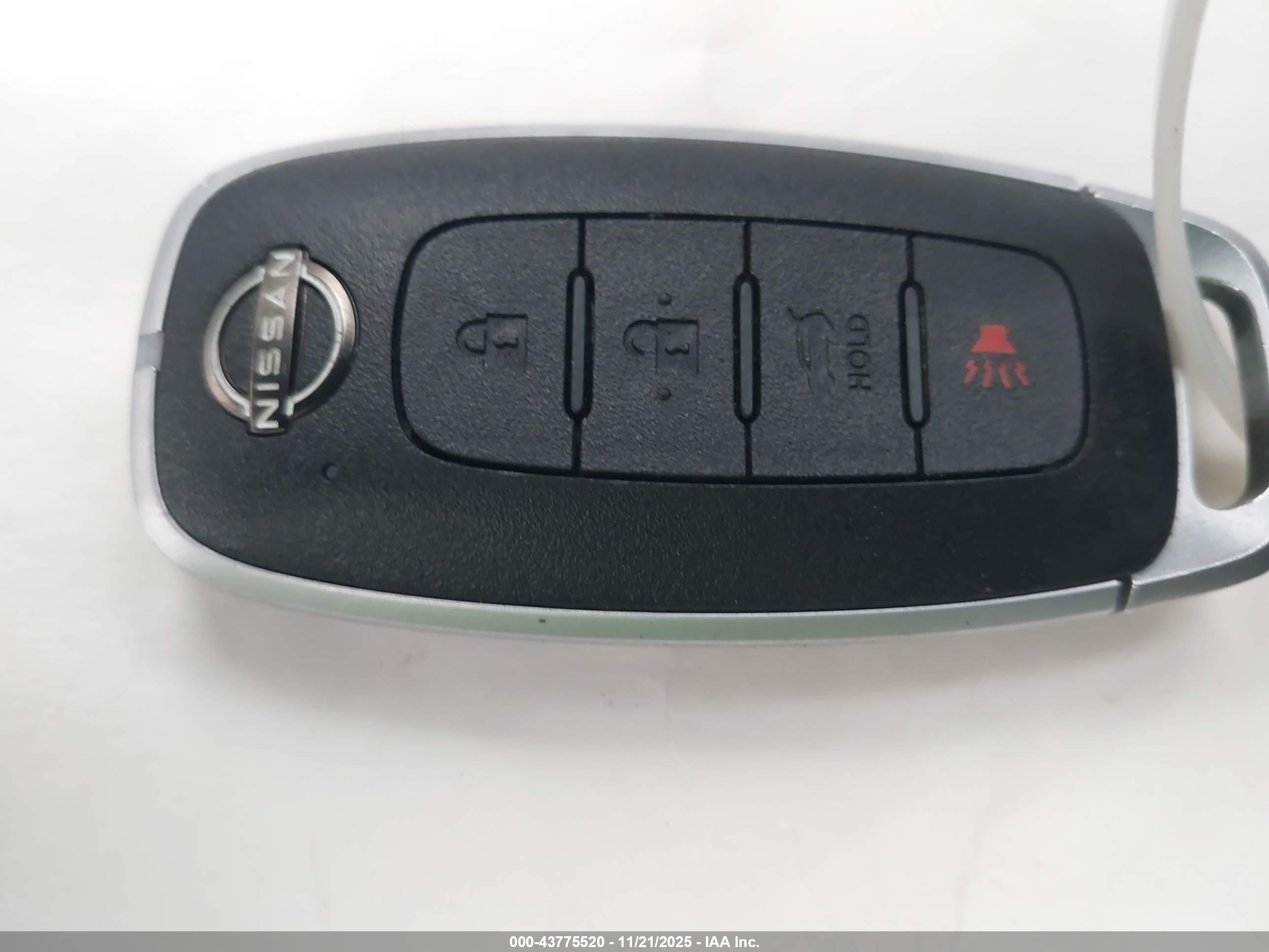 NISSAN ARIYA image 11