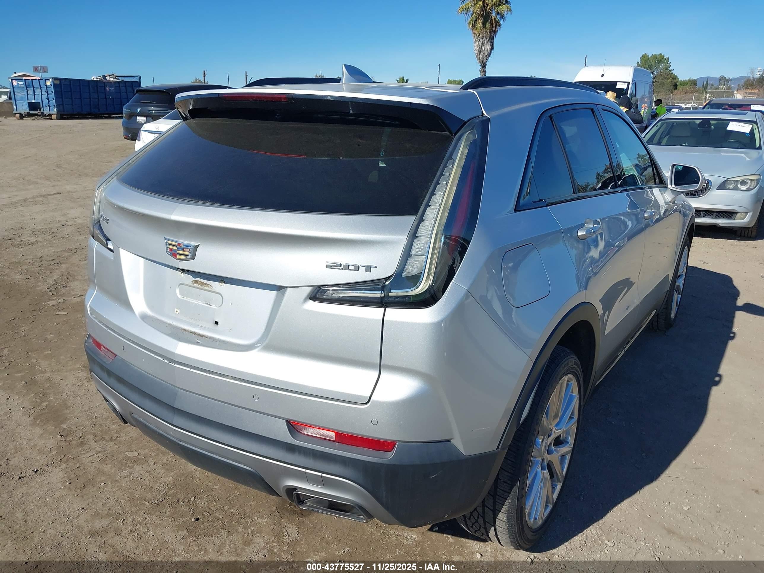 CADILLAC XT4 image 4