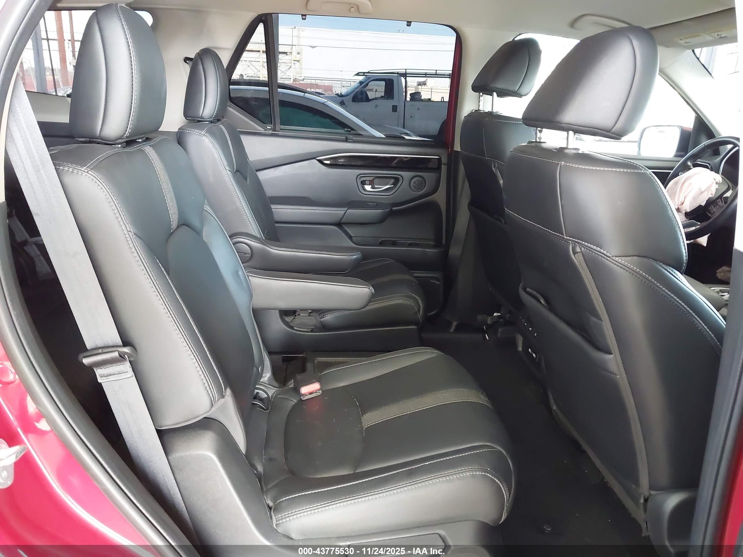 HONDA PILOT image 8
