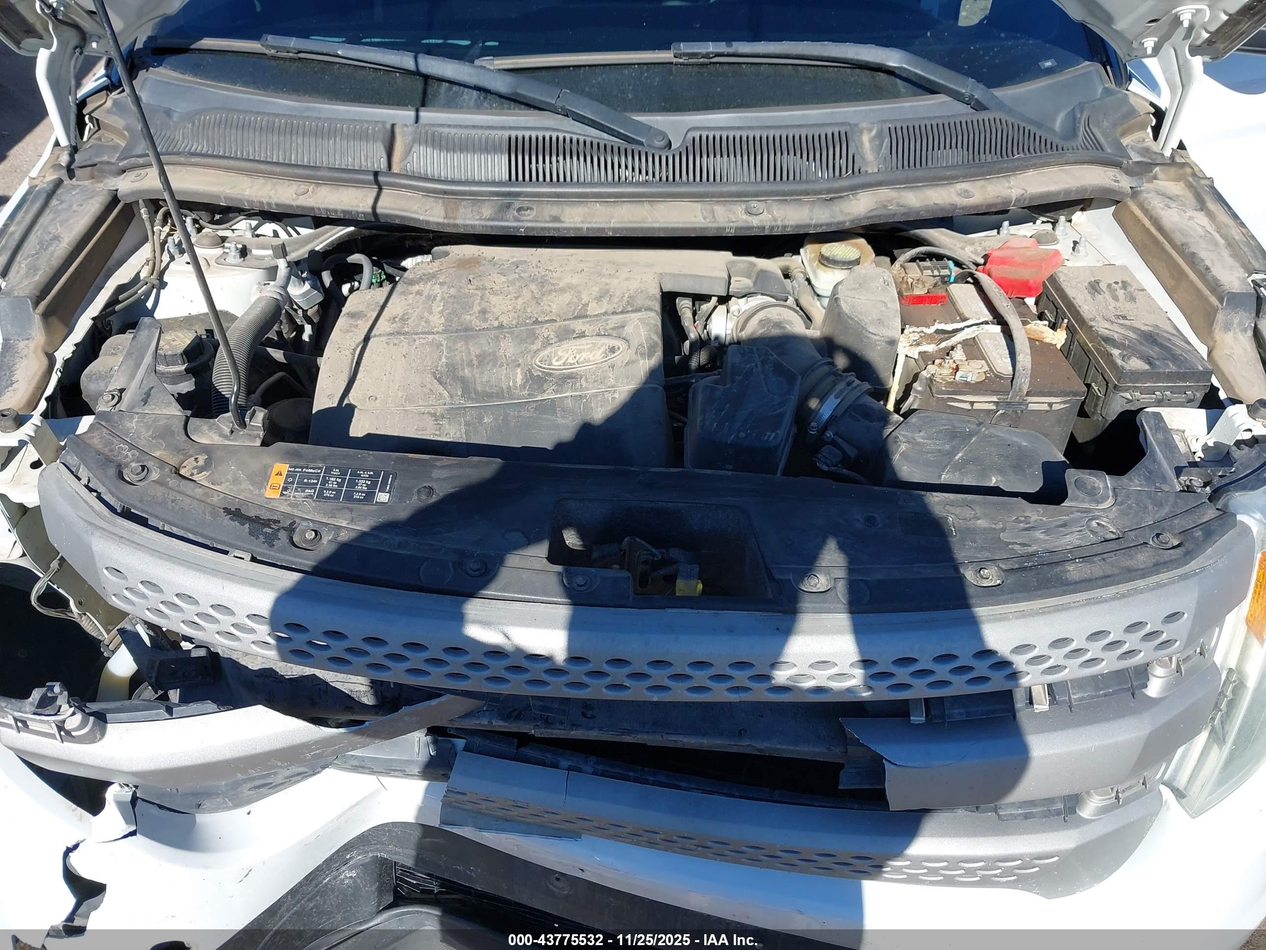 FORD EXPLORER image 10
