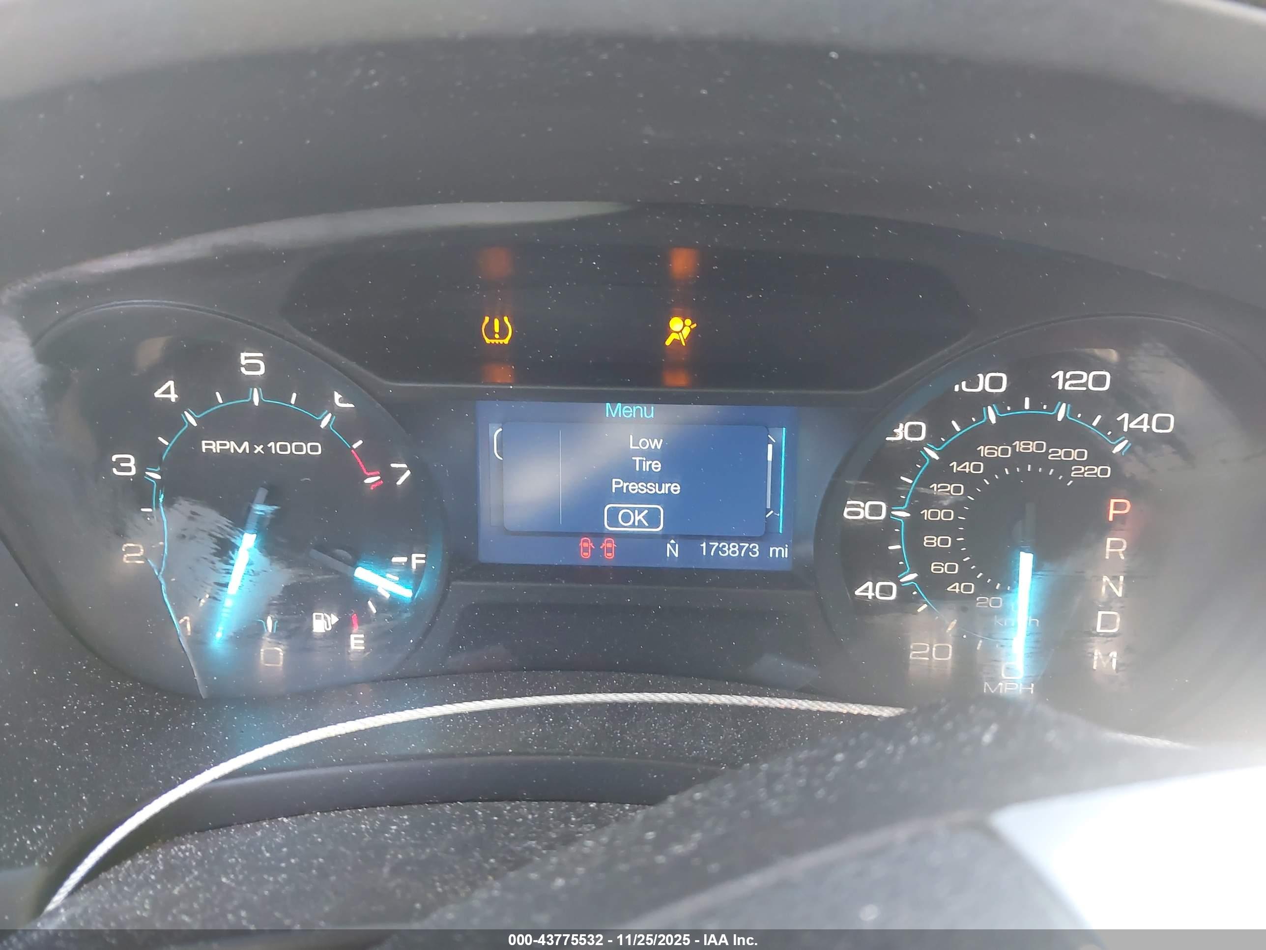 FORD EXPLORER image 7