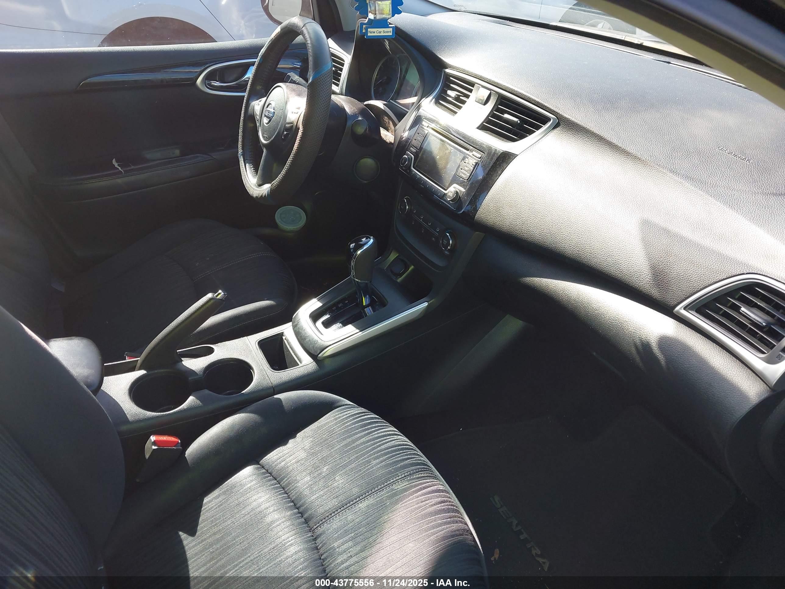 NISSAN SENTRA image 5
