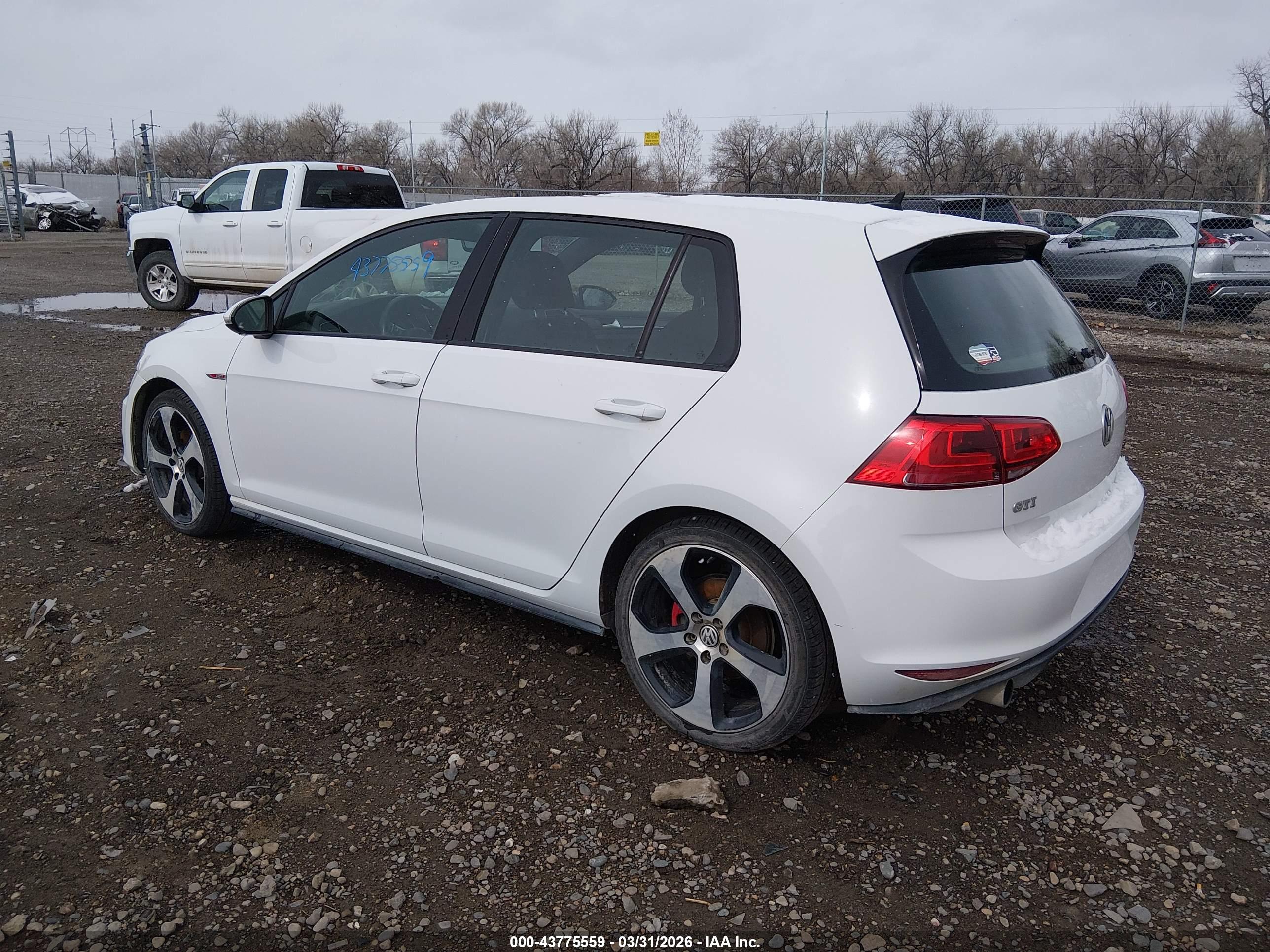 VOLKSWAGEN GOLF image 3