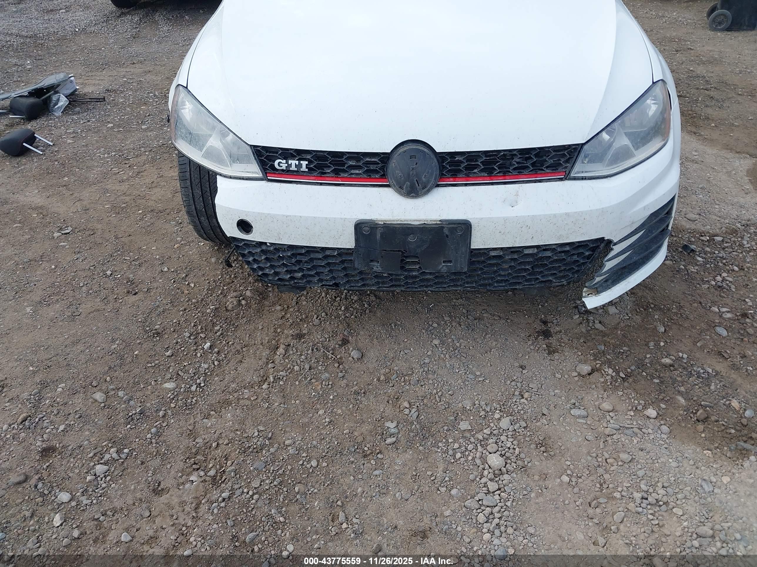 VOLKSWAGEN GOLF image 6