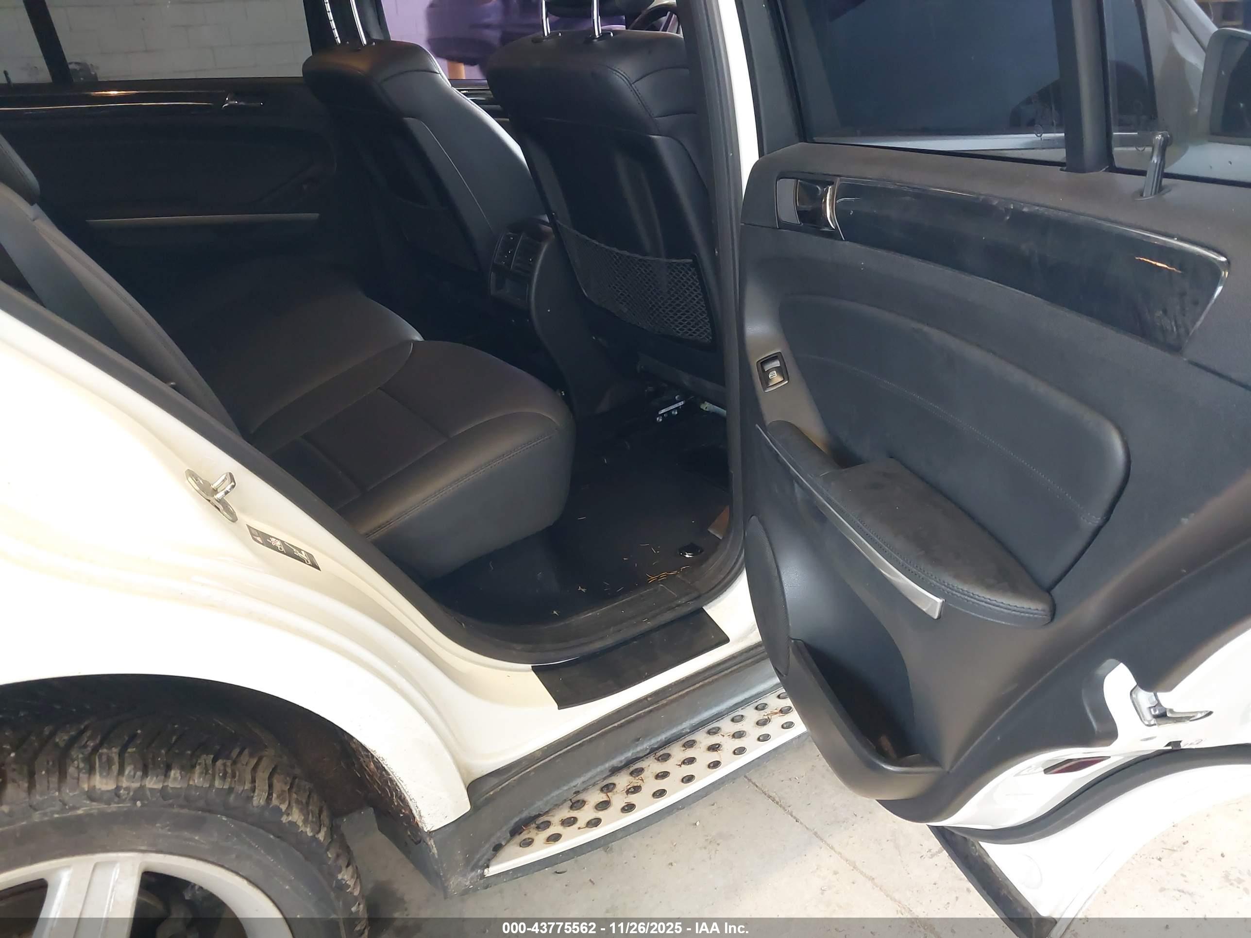 MERCEDES-BENZ ML image 8
