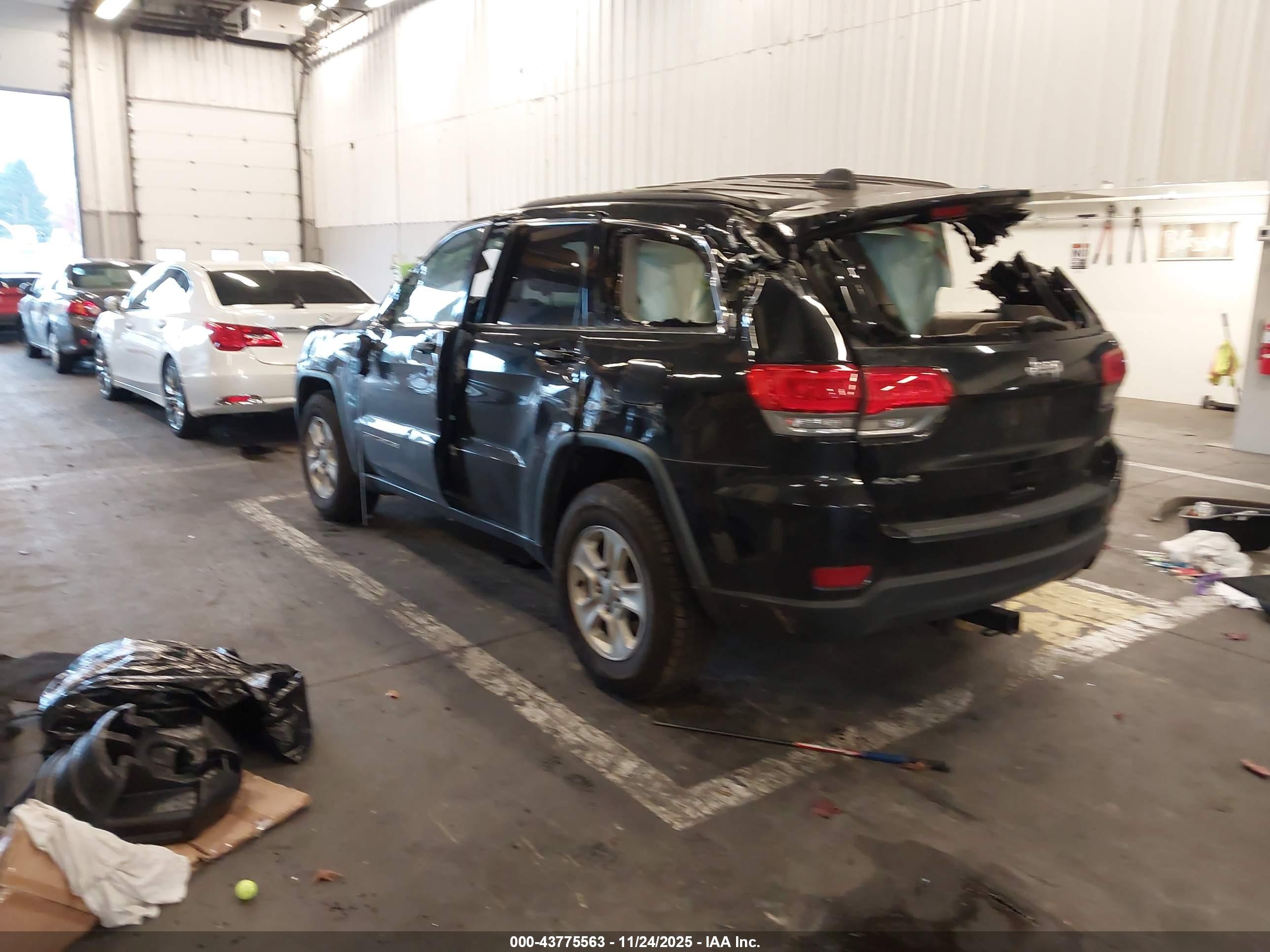 JEEP GRAND image 3