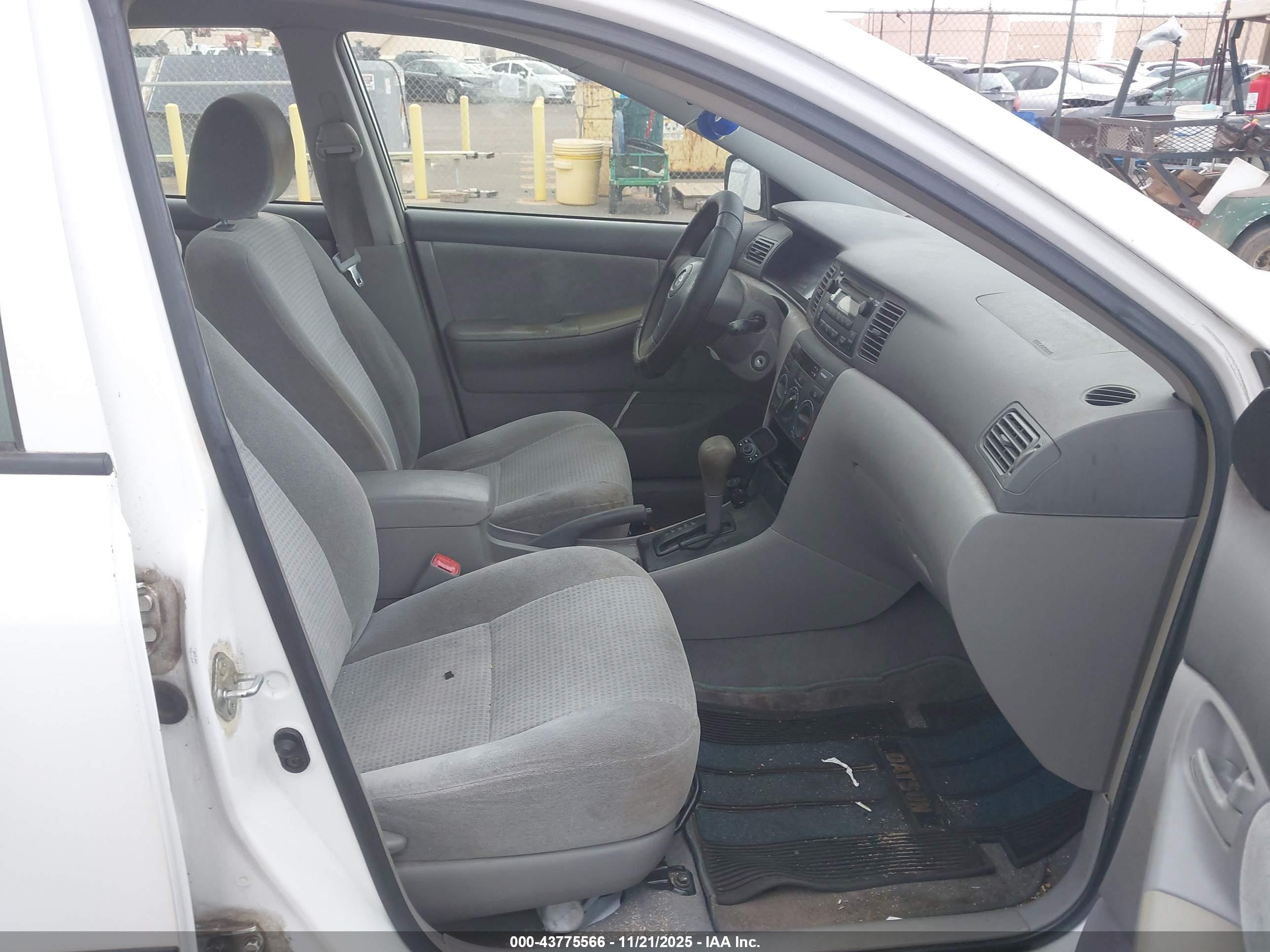 TOYOTA COROLLA image 5