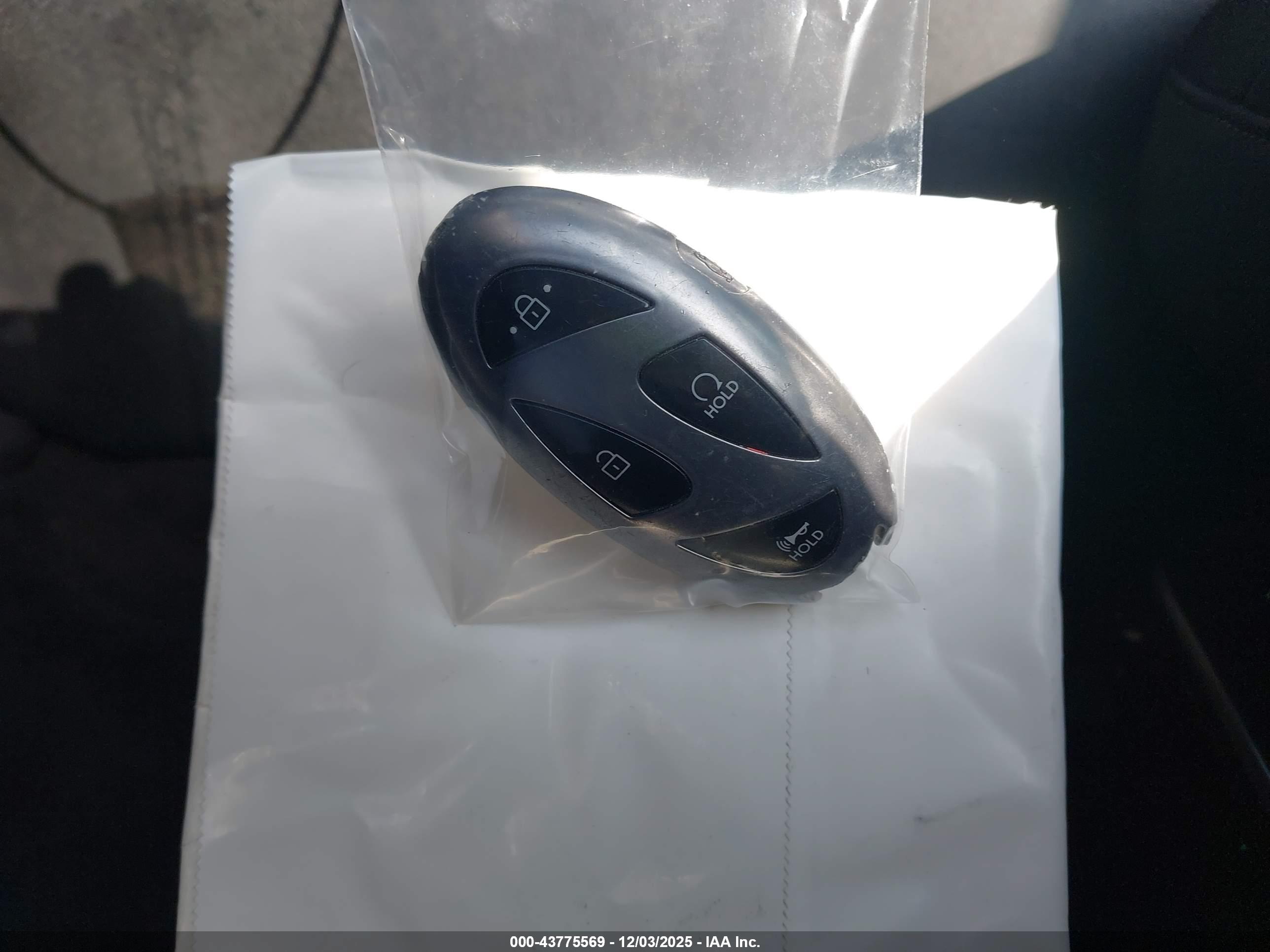HYUNDAI ELANTRA image 11
