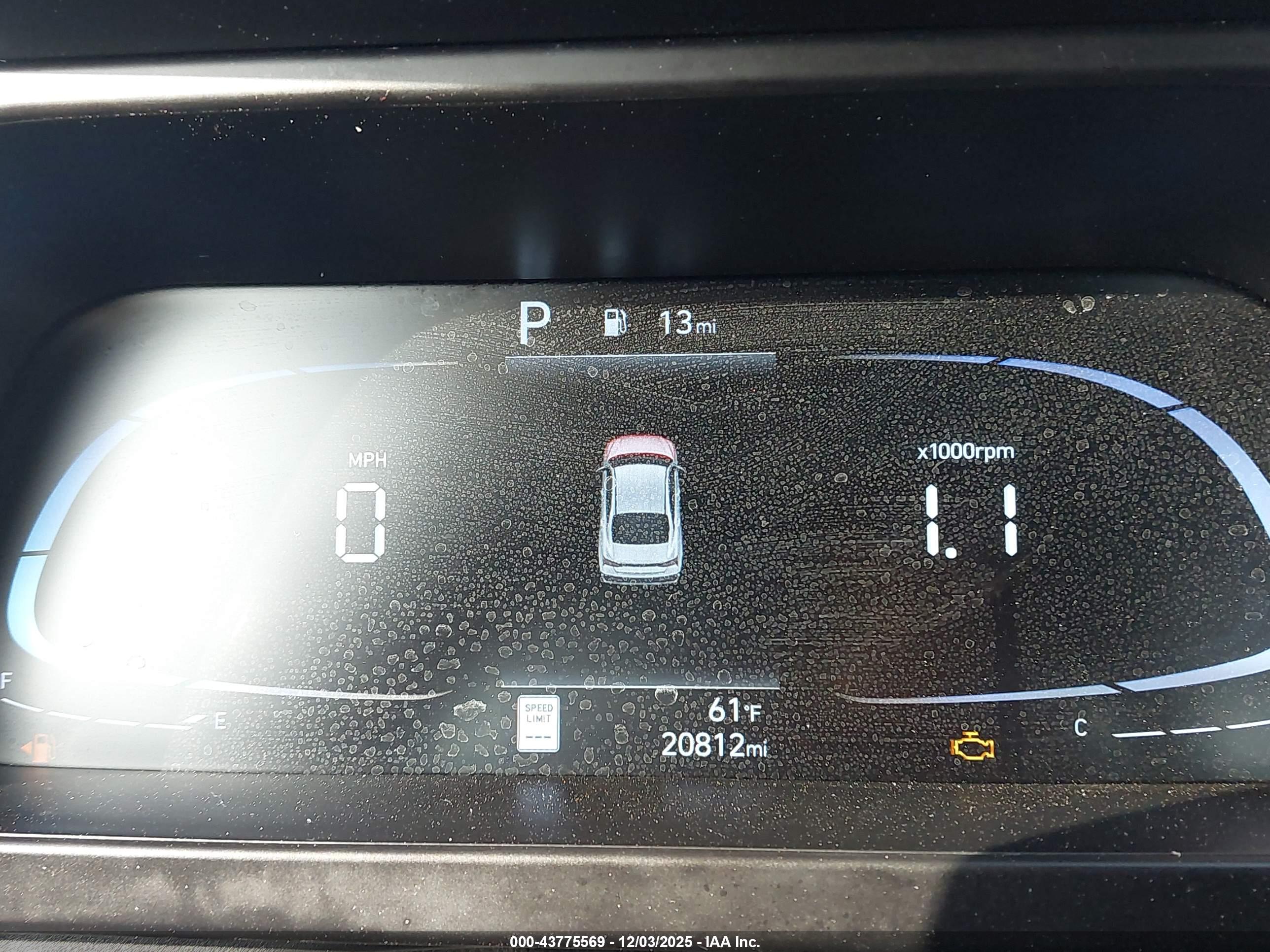 HYUNDAI ELANTRA image 7