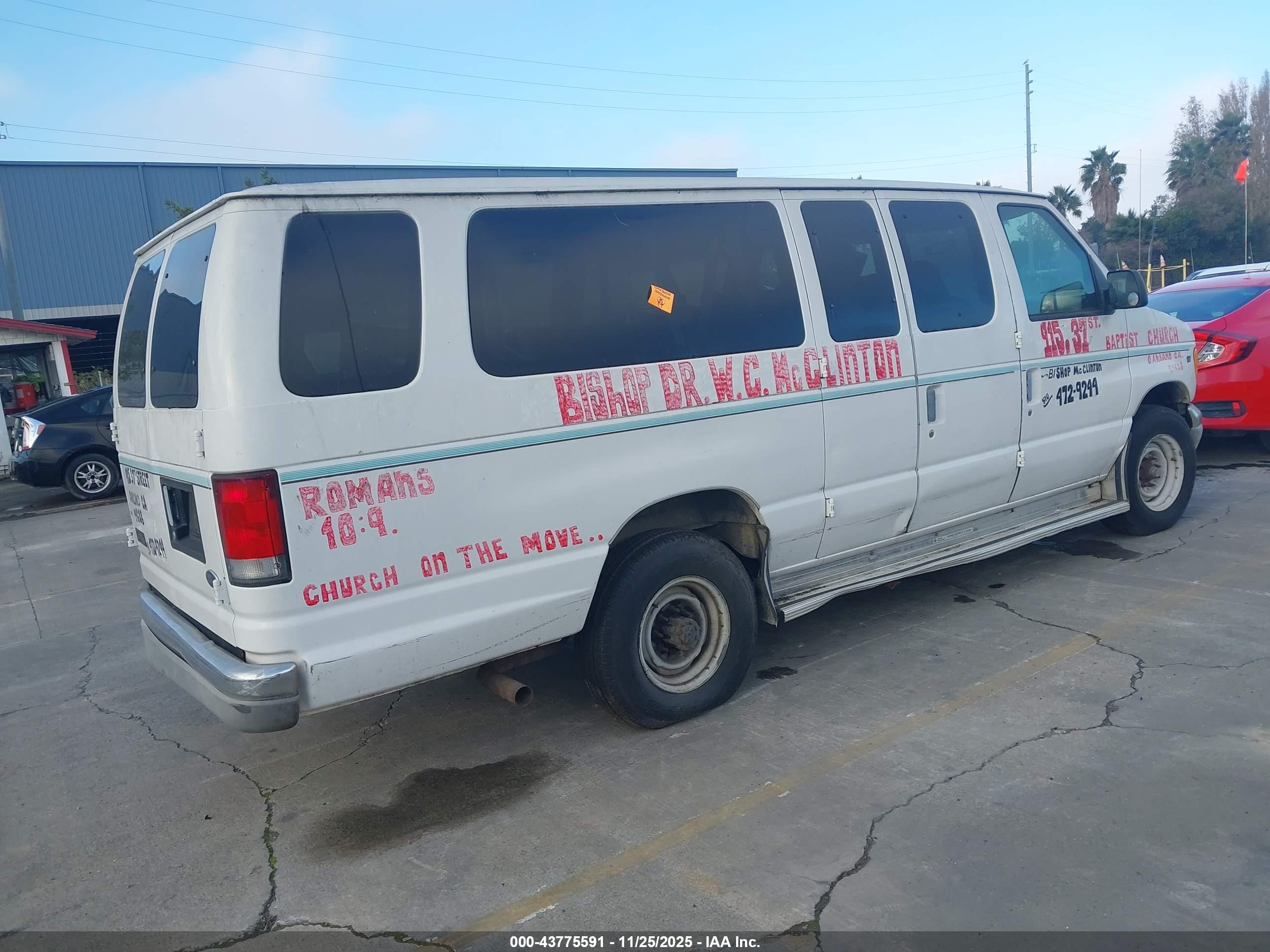 FORD E-350 image 4
