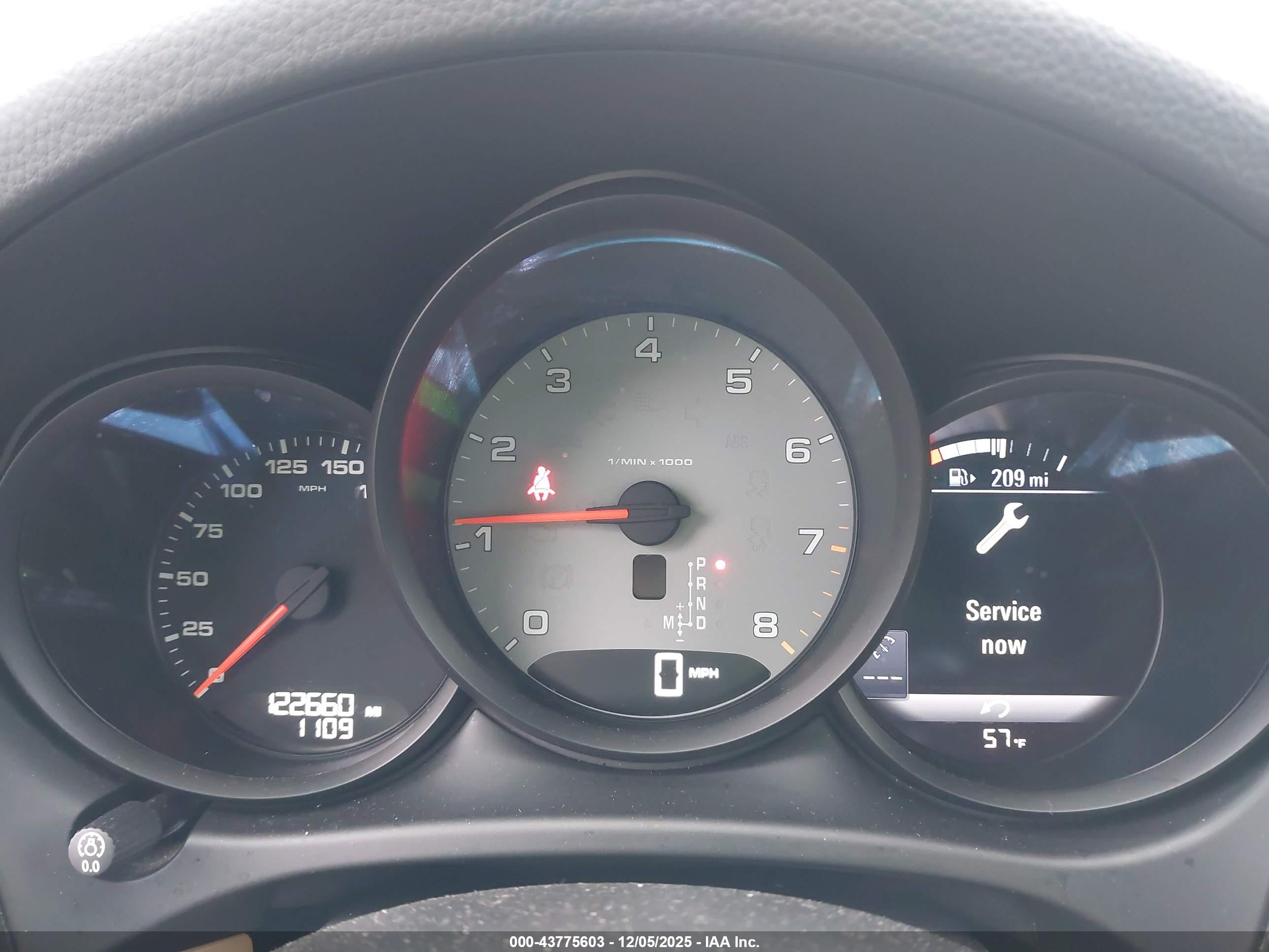 PORSCHE MACAN image 7