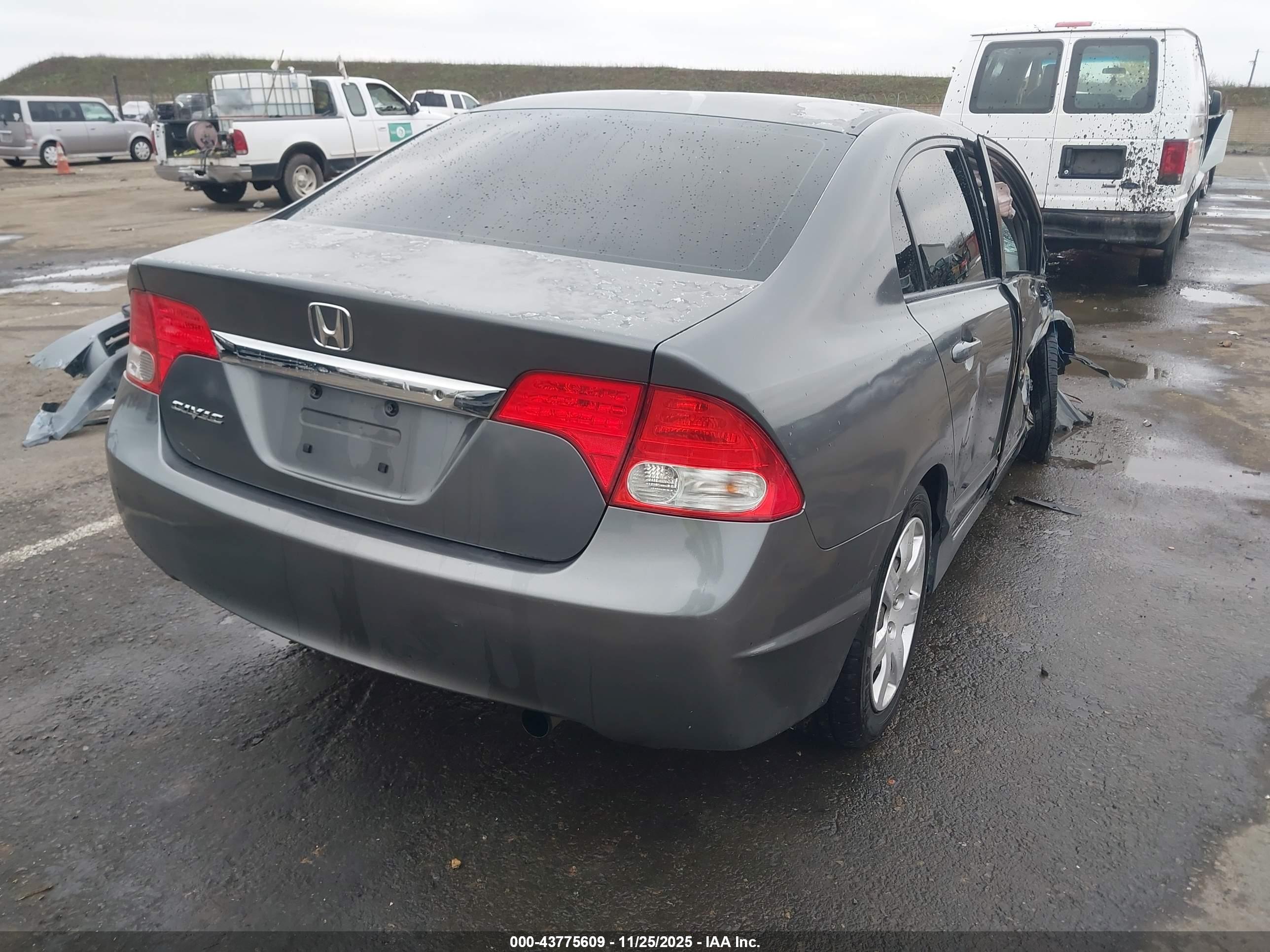 HONDA CIVIC image 4
