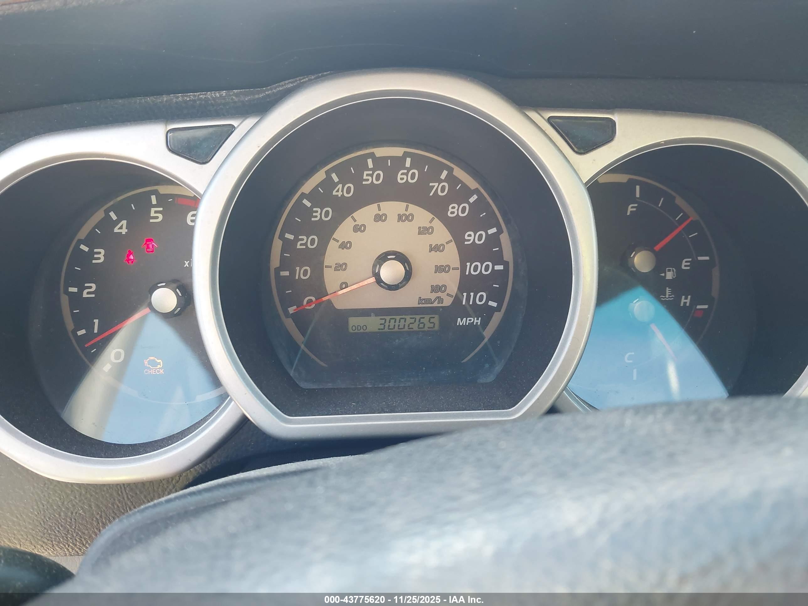 TOYOTA 4RUNNER image 7