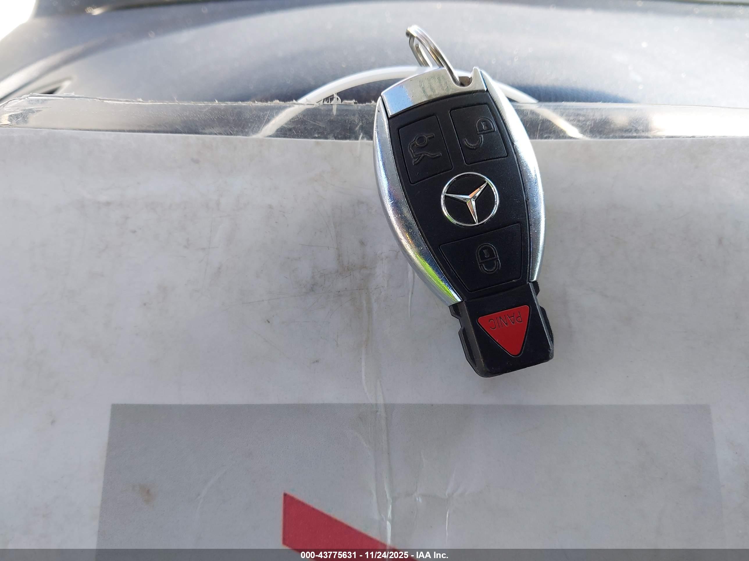 MERCEDES-BENZ GLC image 11