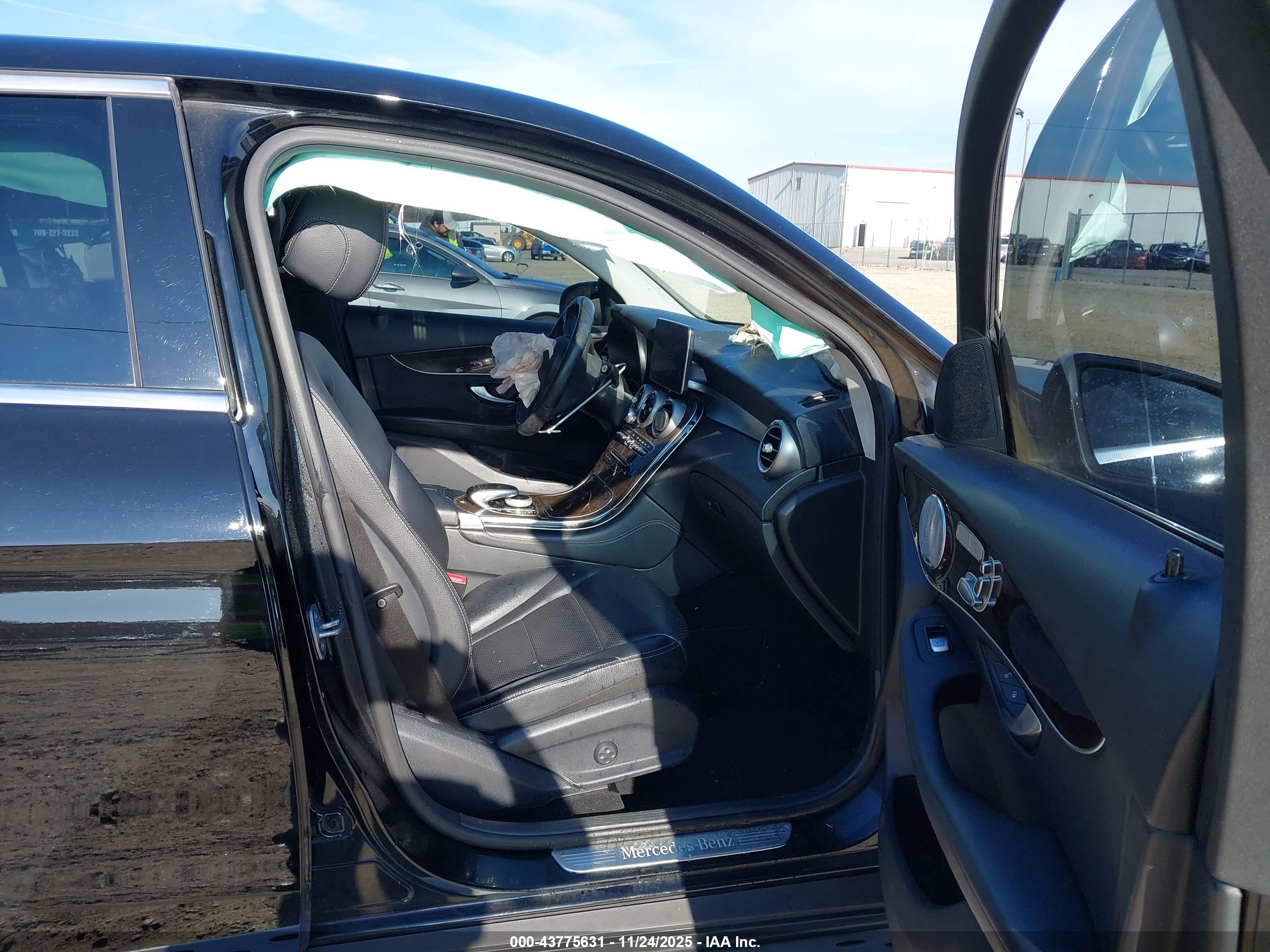 MERCEDES-BENZ GLC image 5