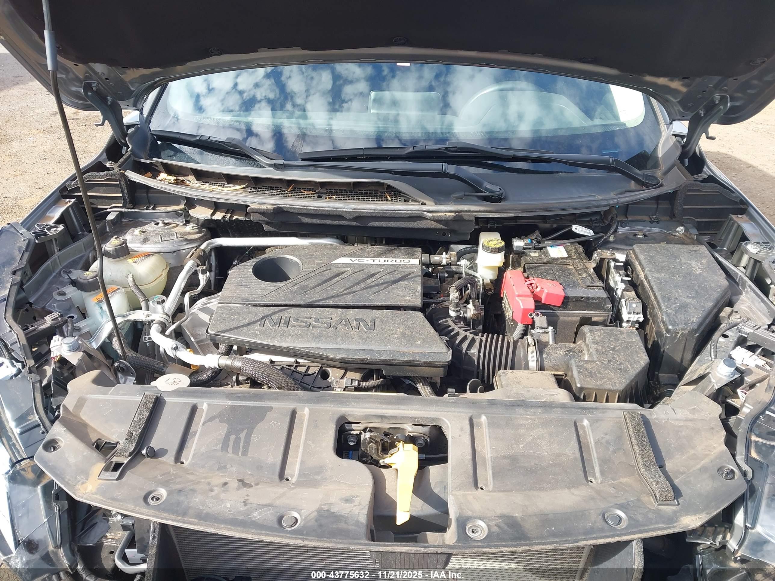 NISSAN ROGUE image 10