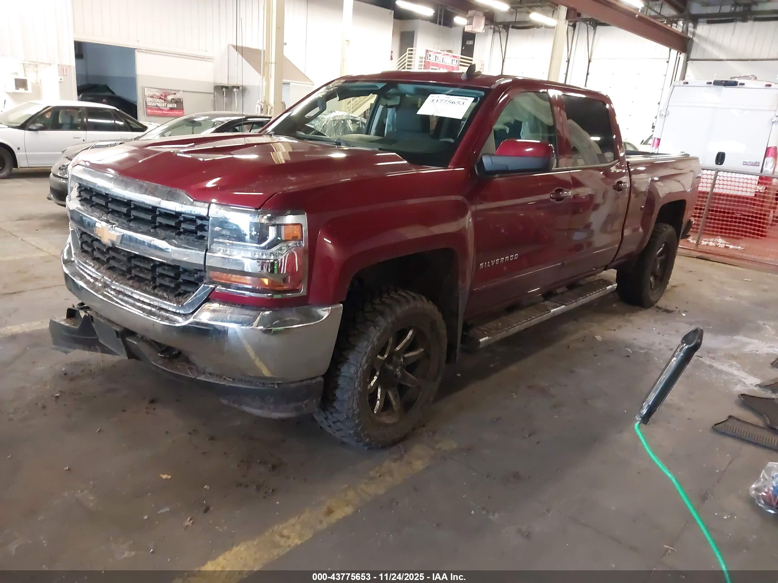 CHEVROLET SILVERADO image 2