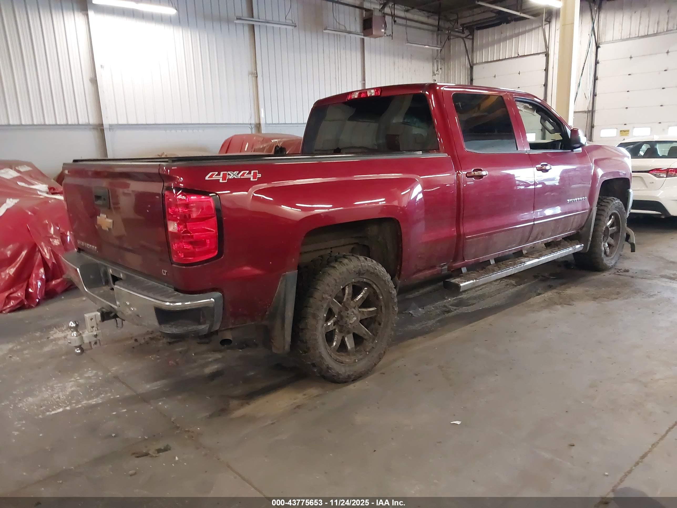 CHEVROLET SILVERADO image 4