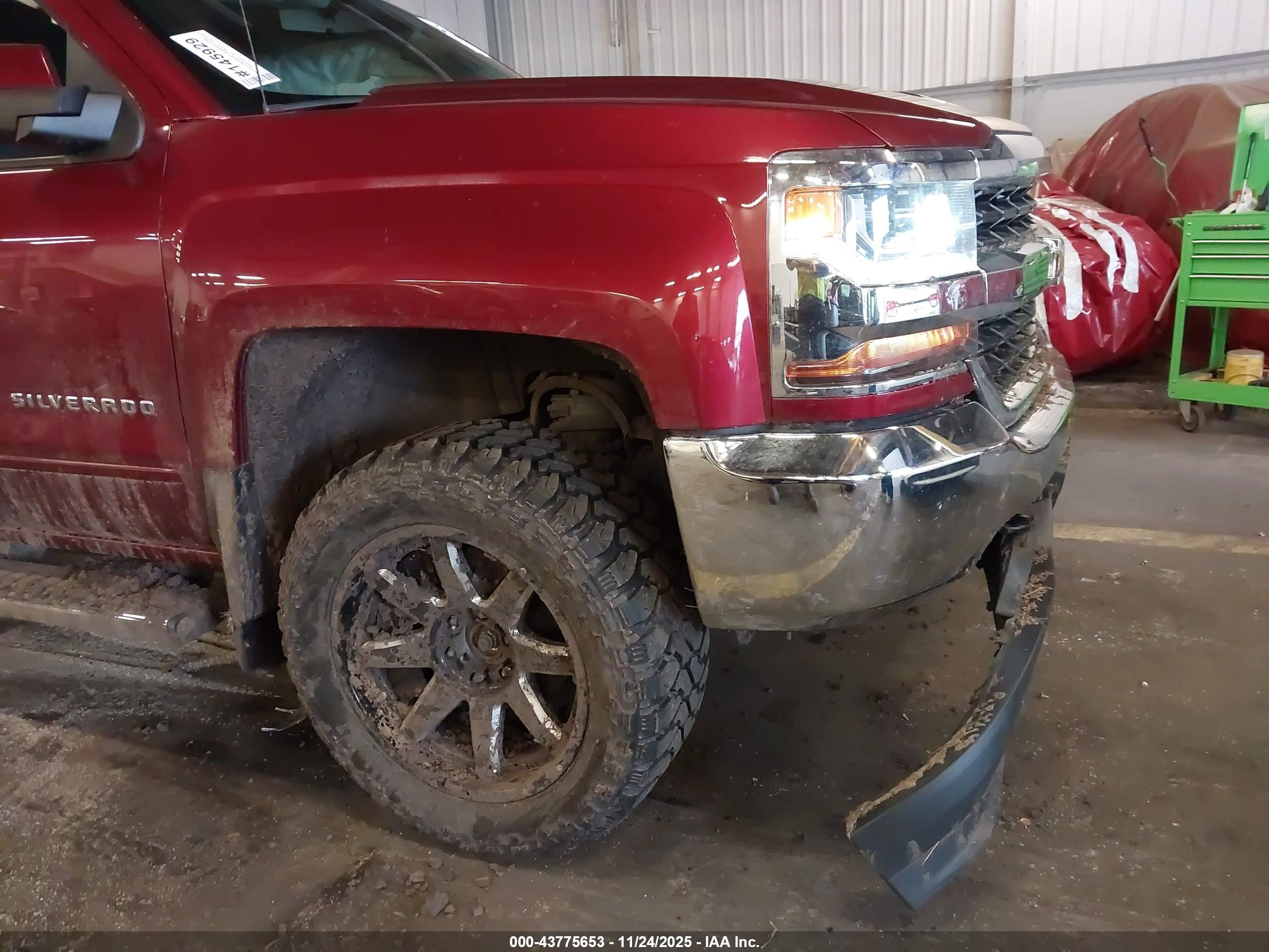 CHEVROLET SILVERADO image 6
