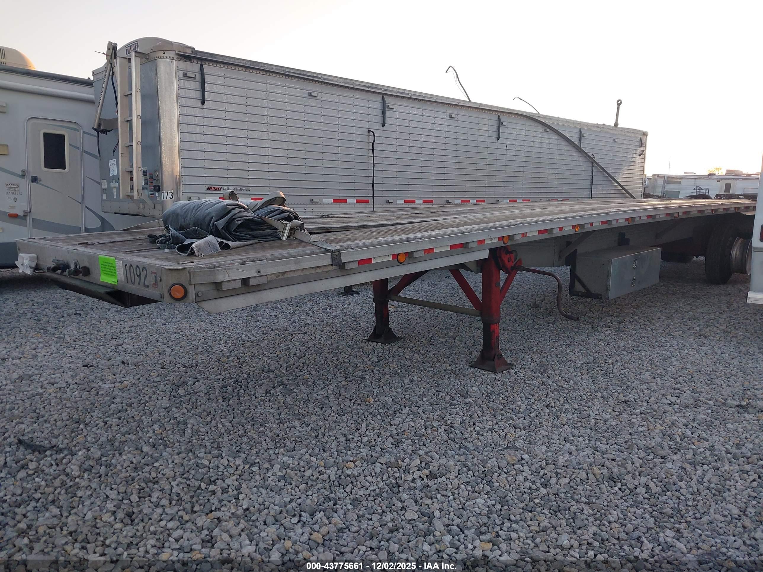 REITNOUER FLATBED image 2