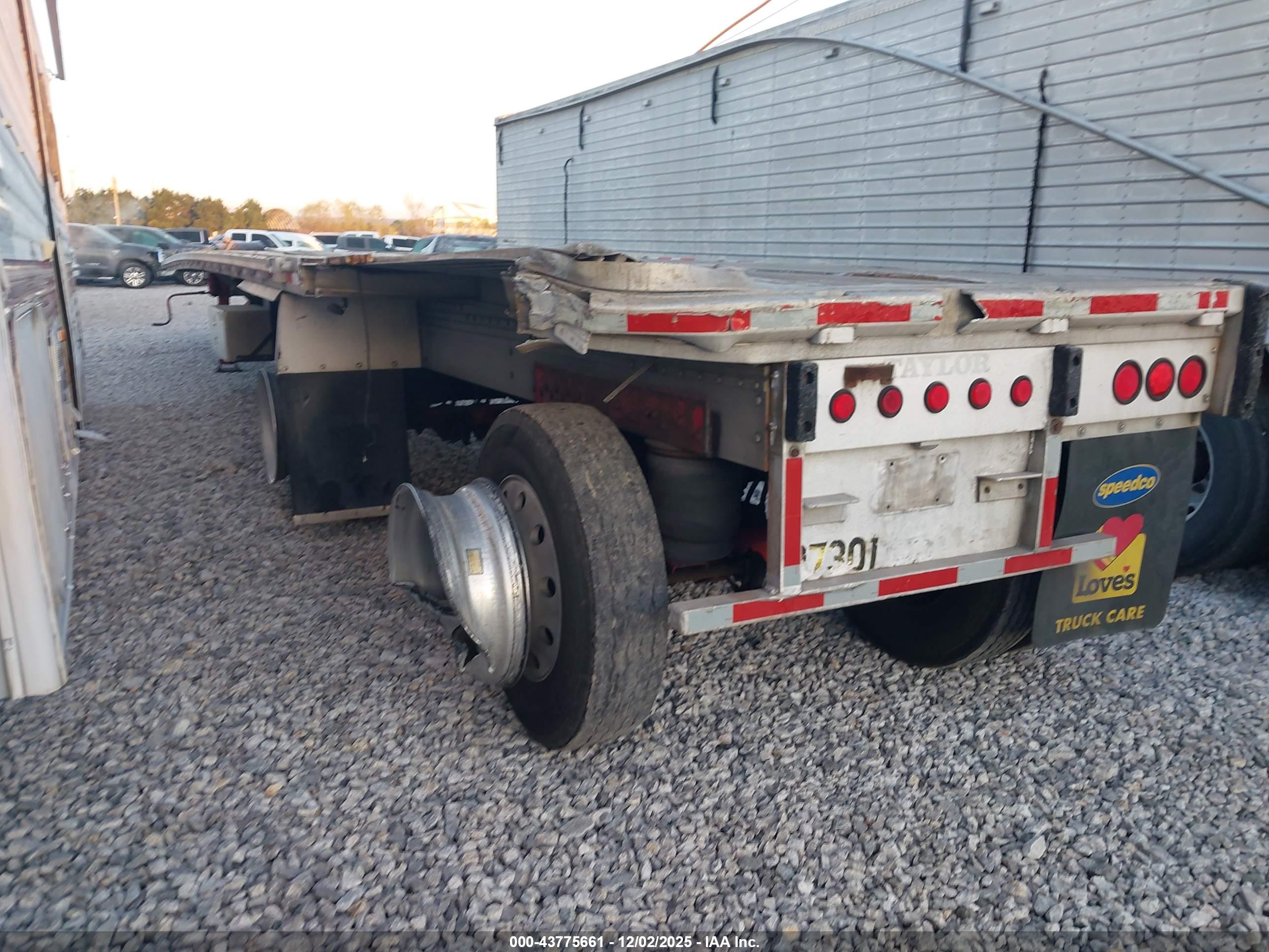 REITNOUER FLATBED image 3