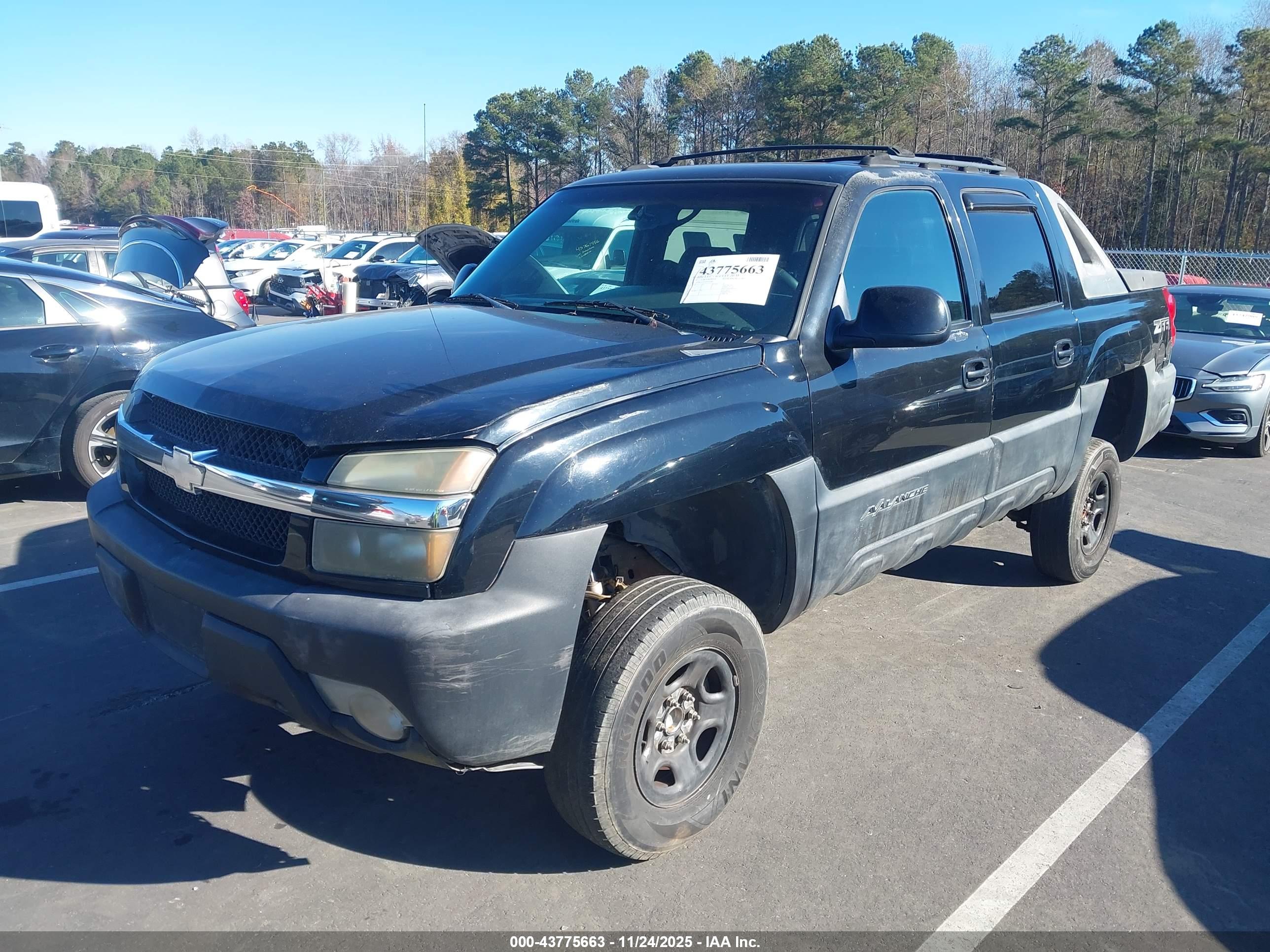 CHEVROLET AVALANCHE image 2