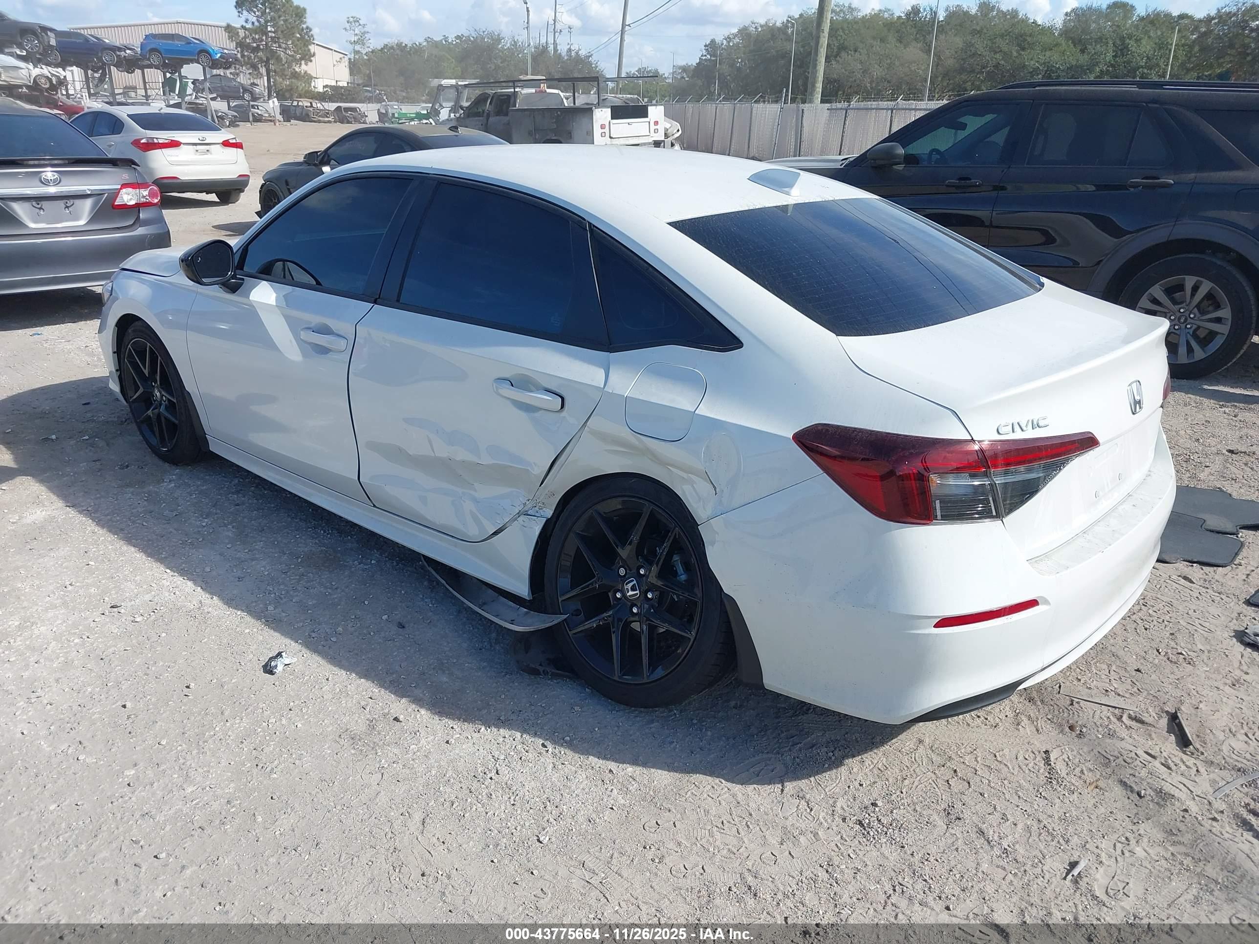 HONDA CIVIC image 3
