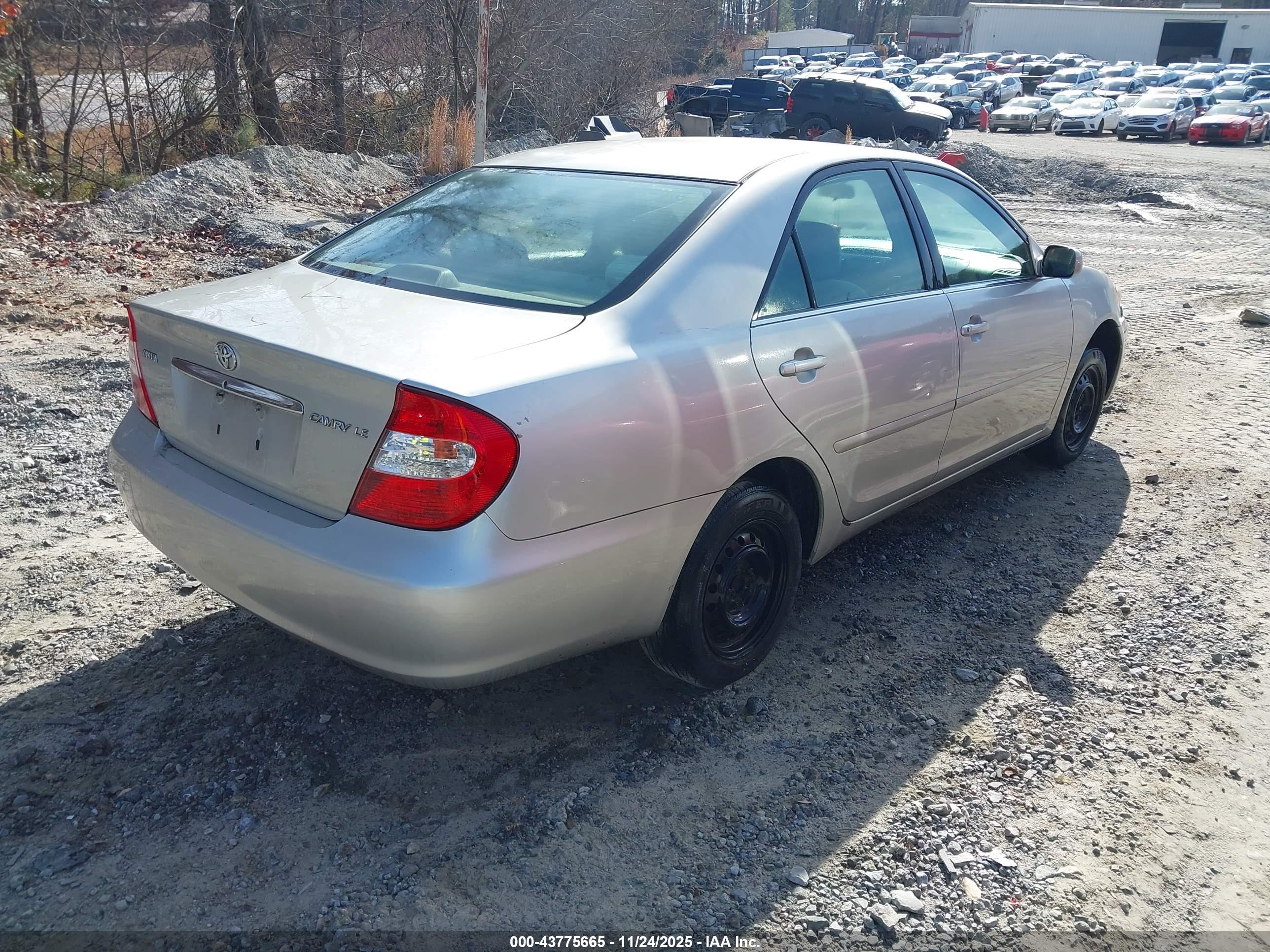 TOYOTA CAMRY image 4