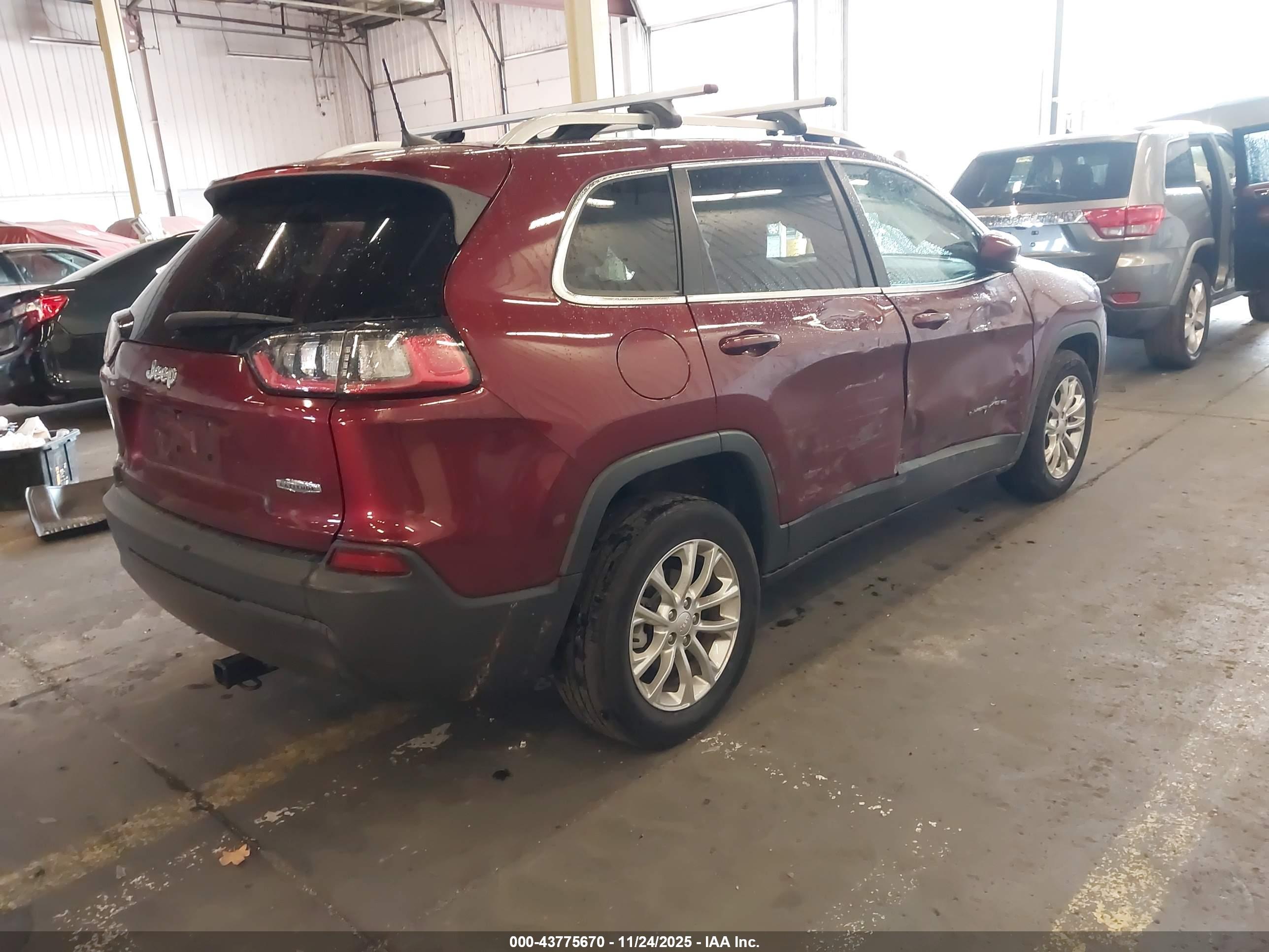 JEEP CHEROKEE image 4