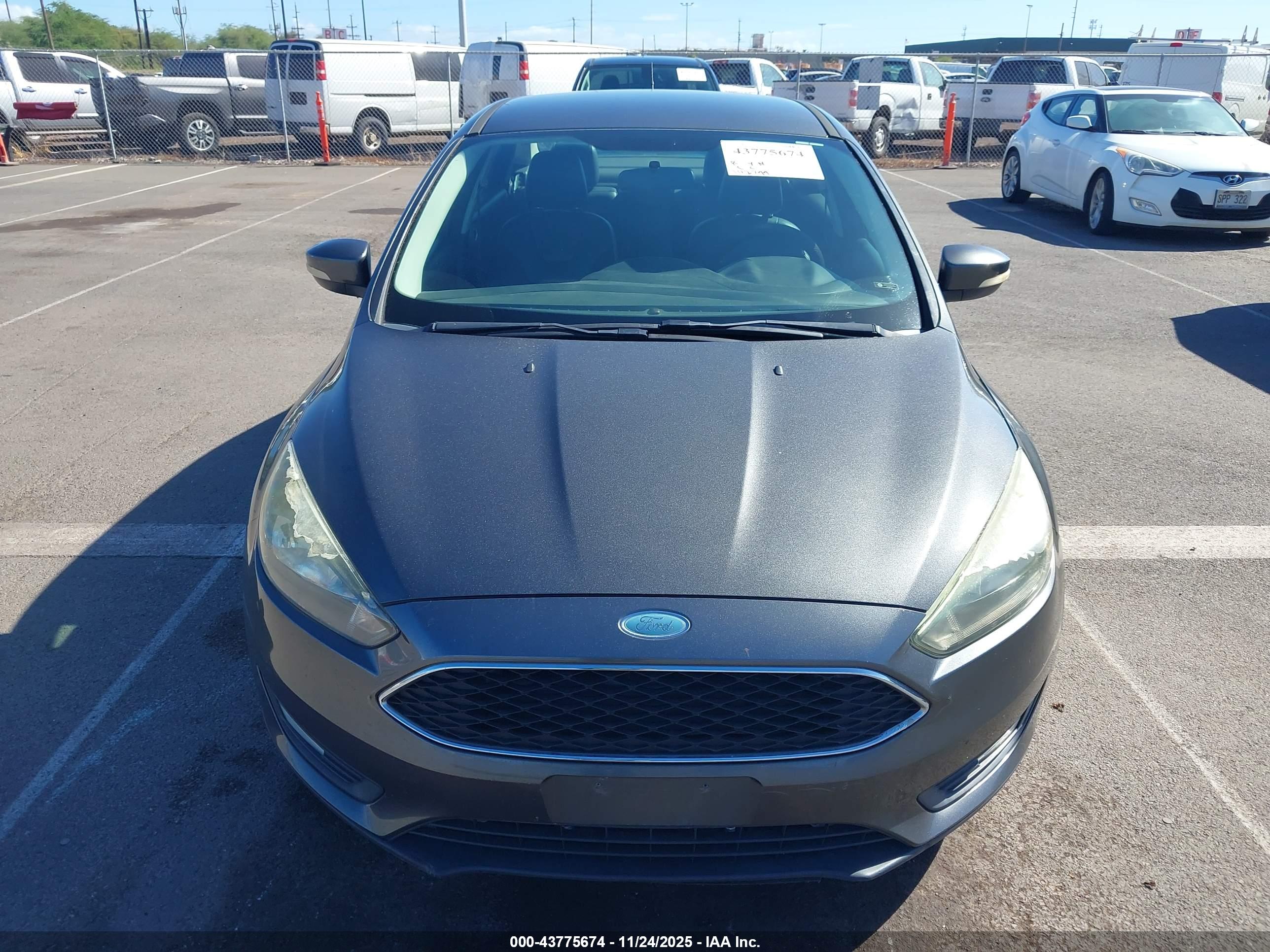 FORD FOCUS image 6
