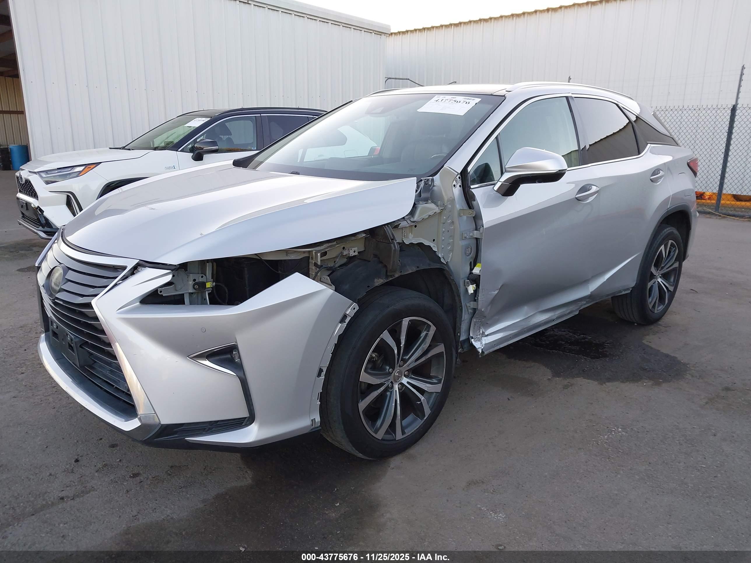 LEXUS RX image 2