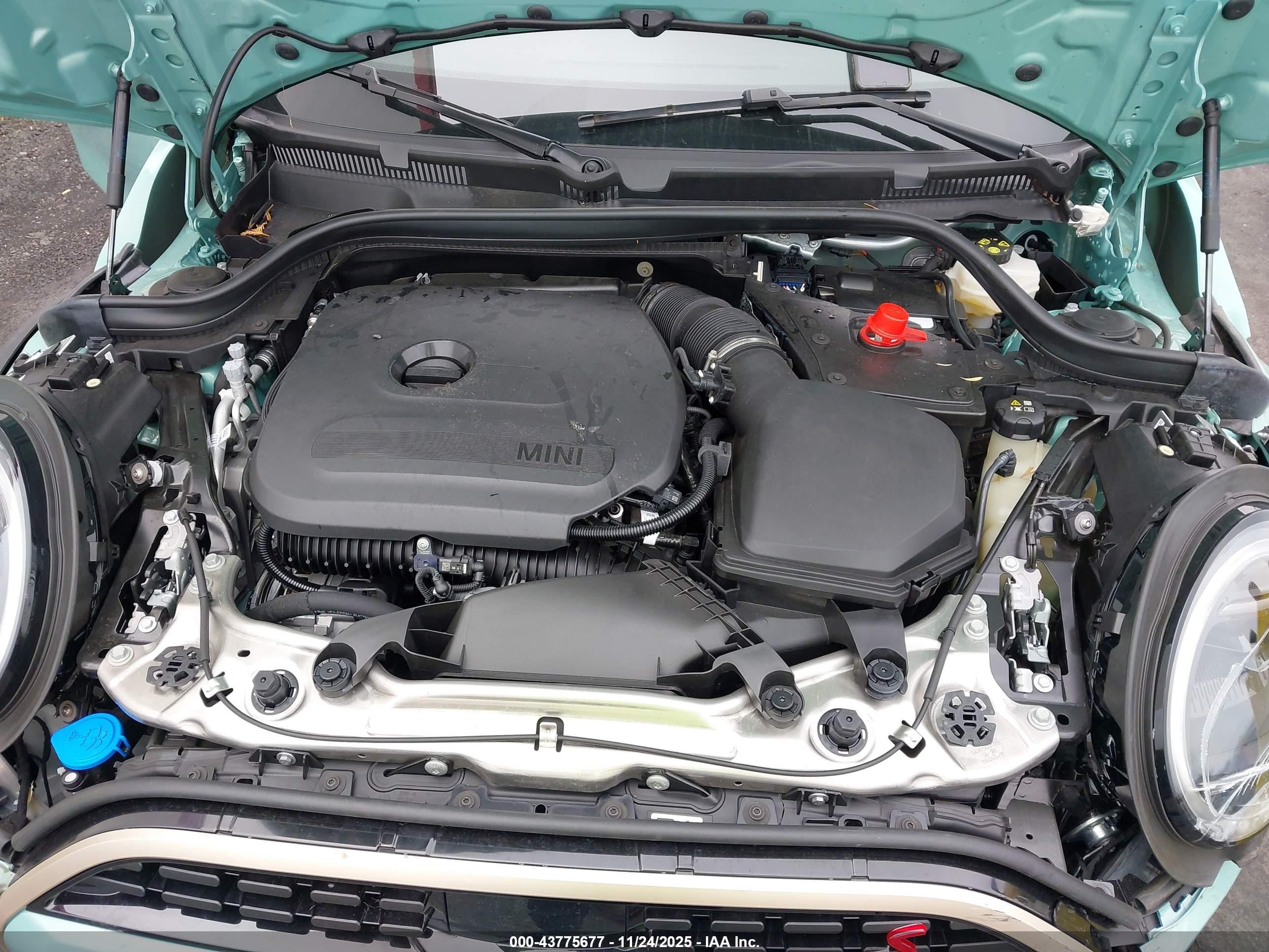 MINI CONVERTIBLE image 10
