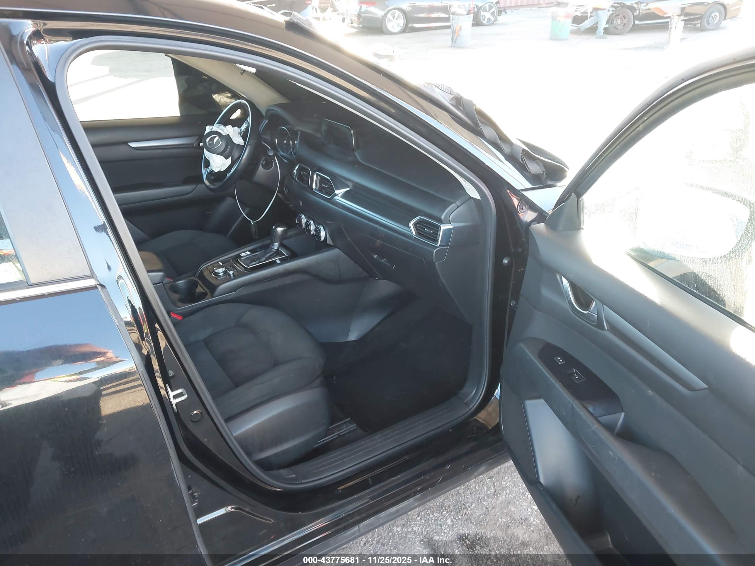 MAZDA CX-5 image 5