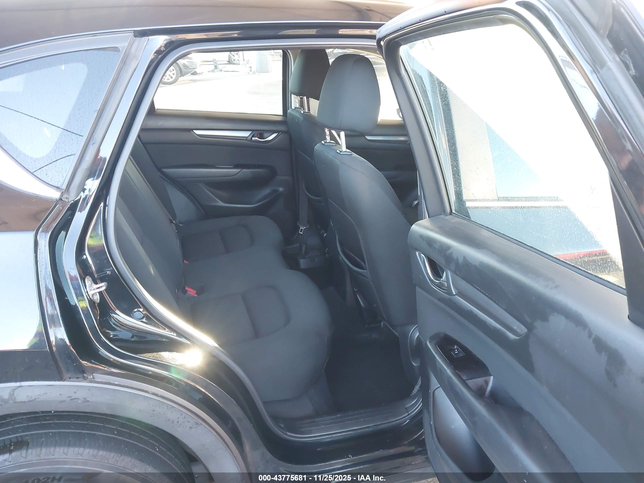 MAZDA CX-5 image 8