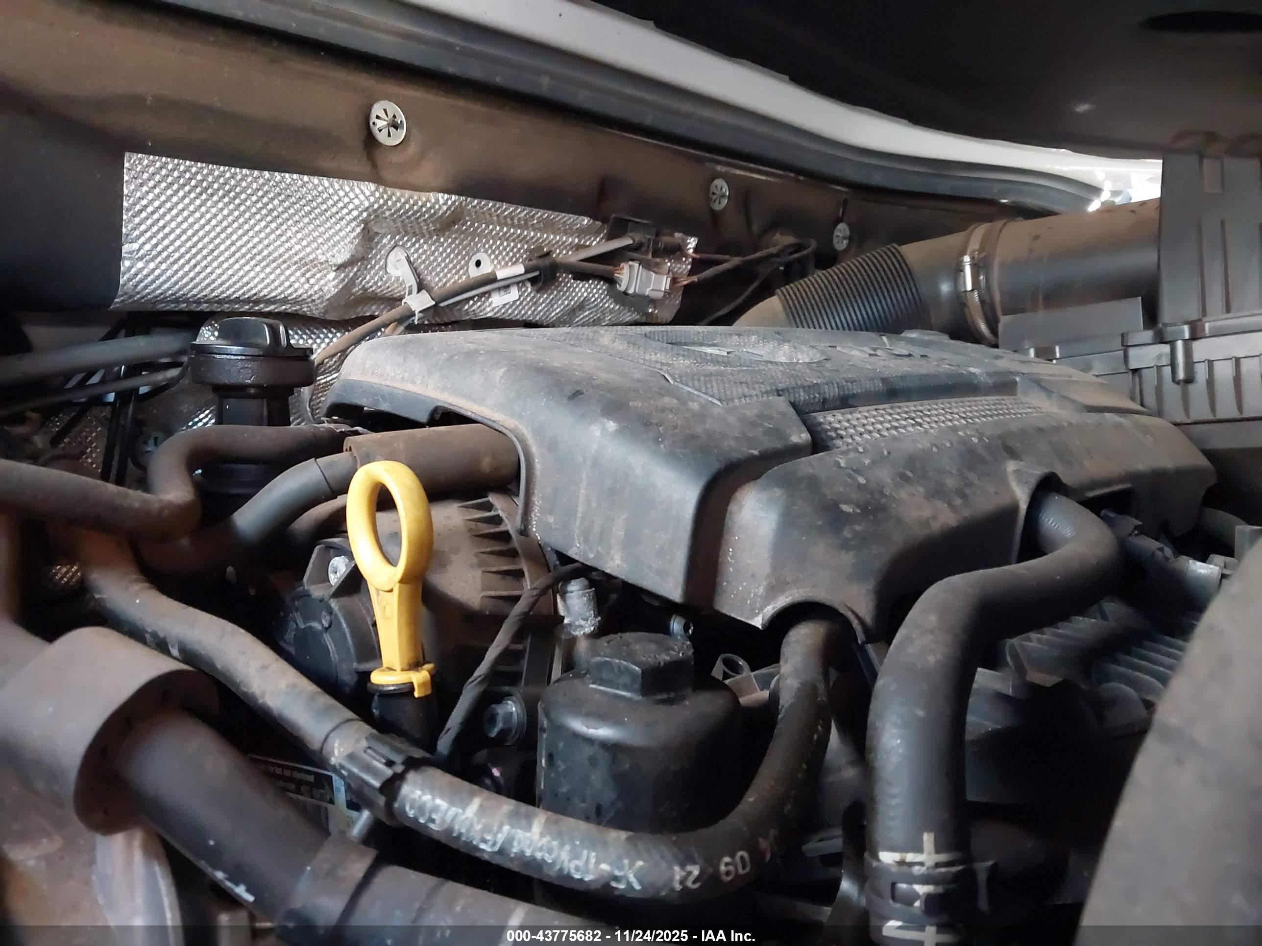 VOLKSWAGEN ATLAS image 10