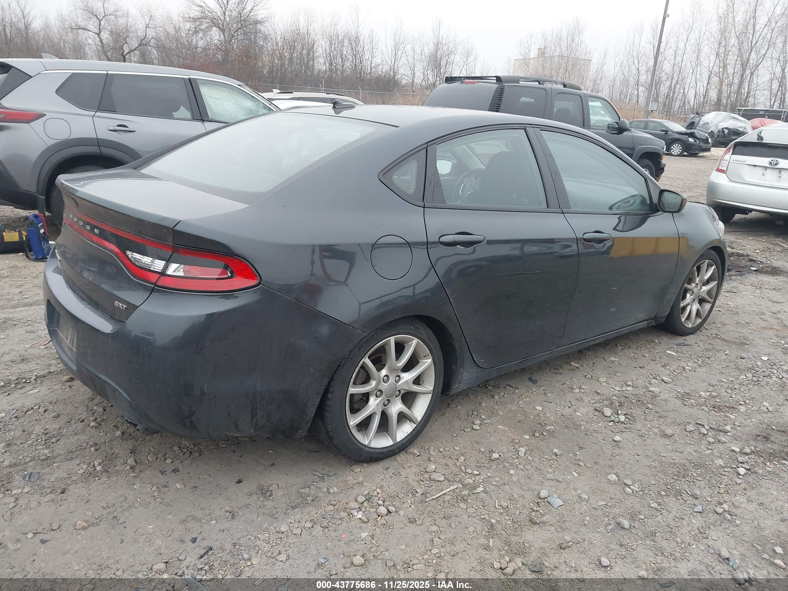 DODGE DART image 4