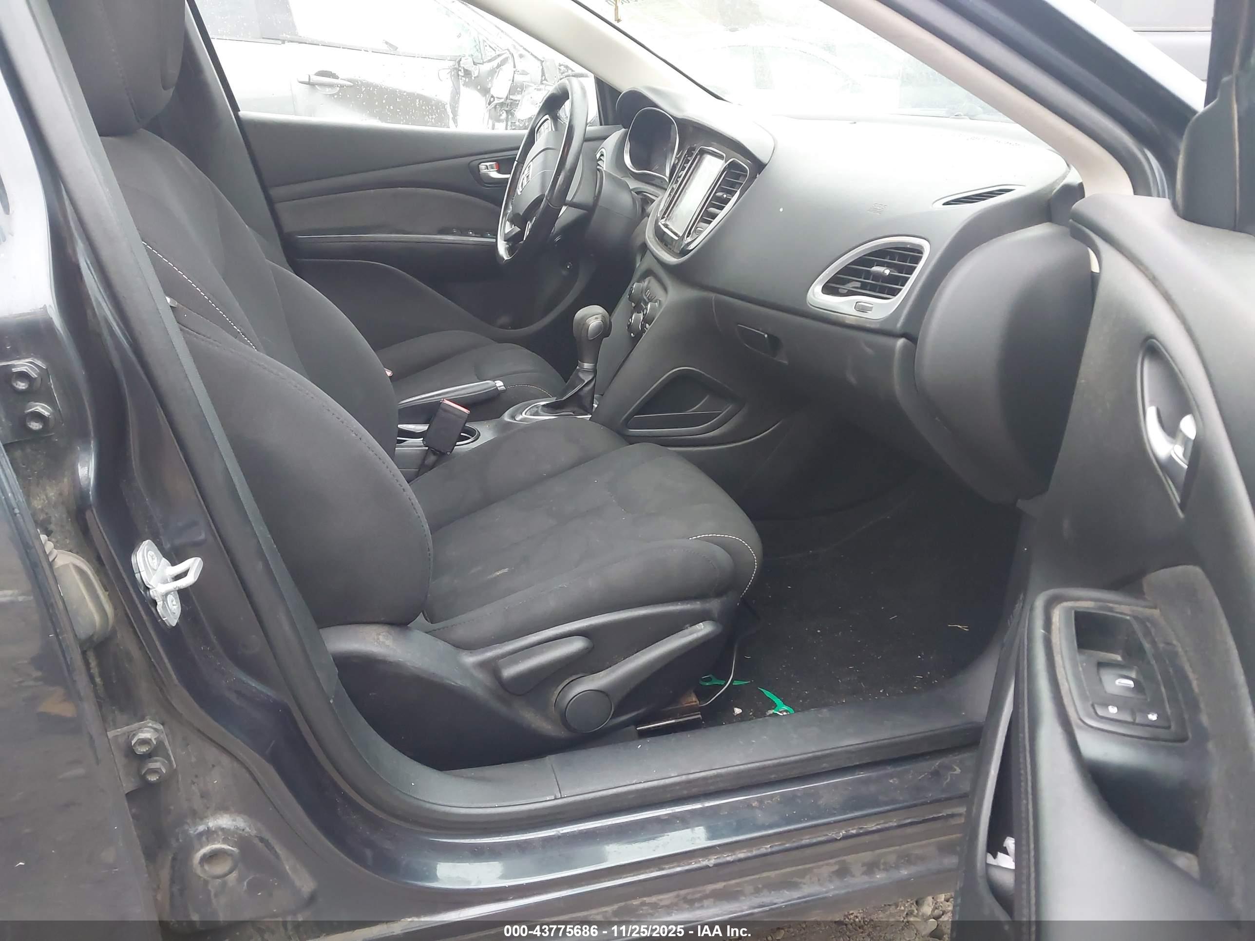 DODGE DART image 5