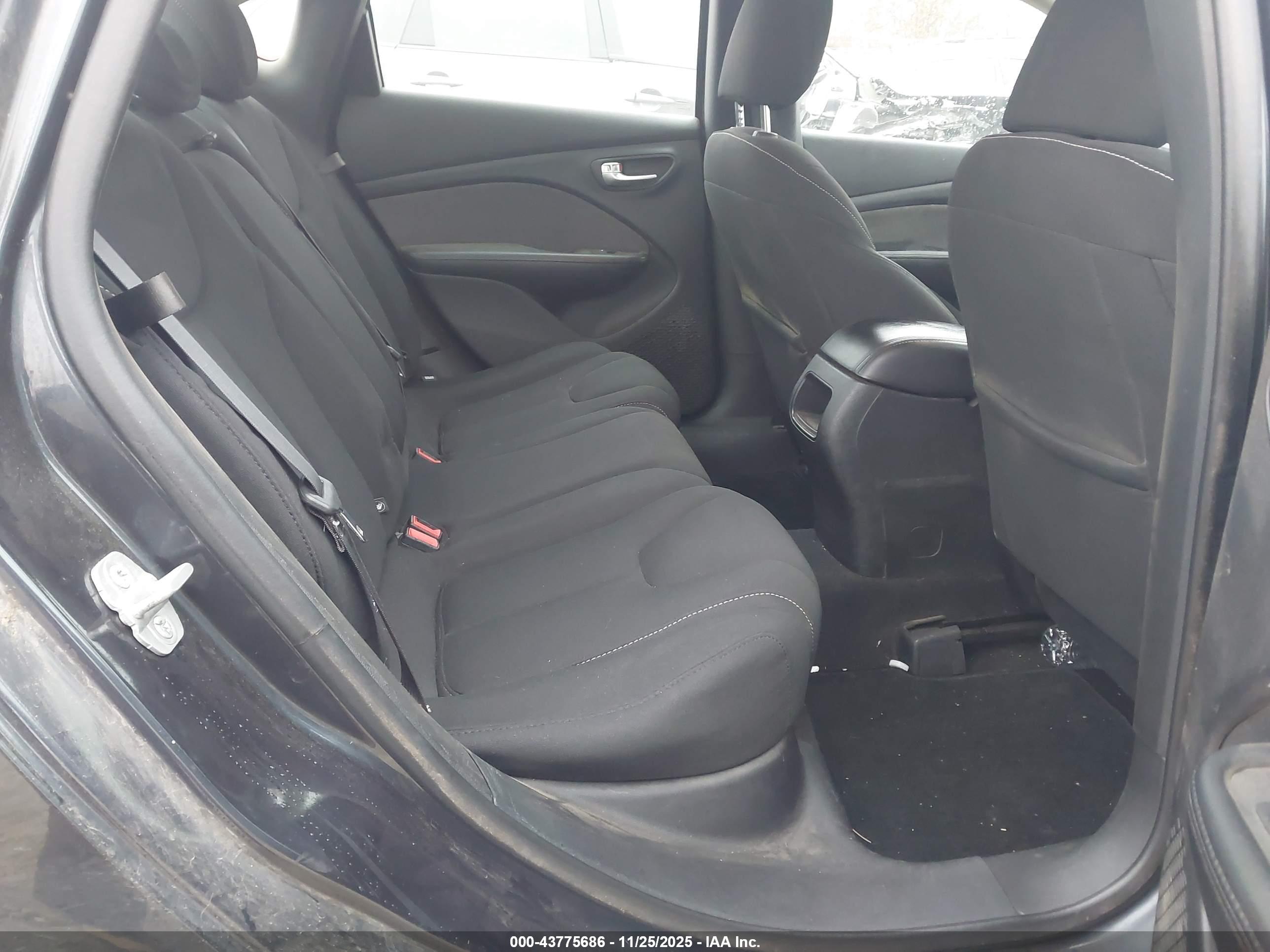 DODGE DART image 8