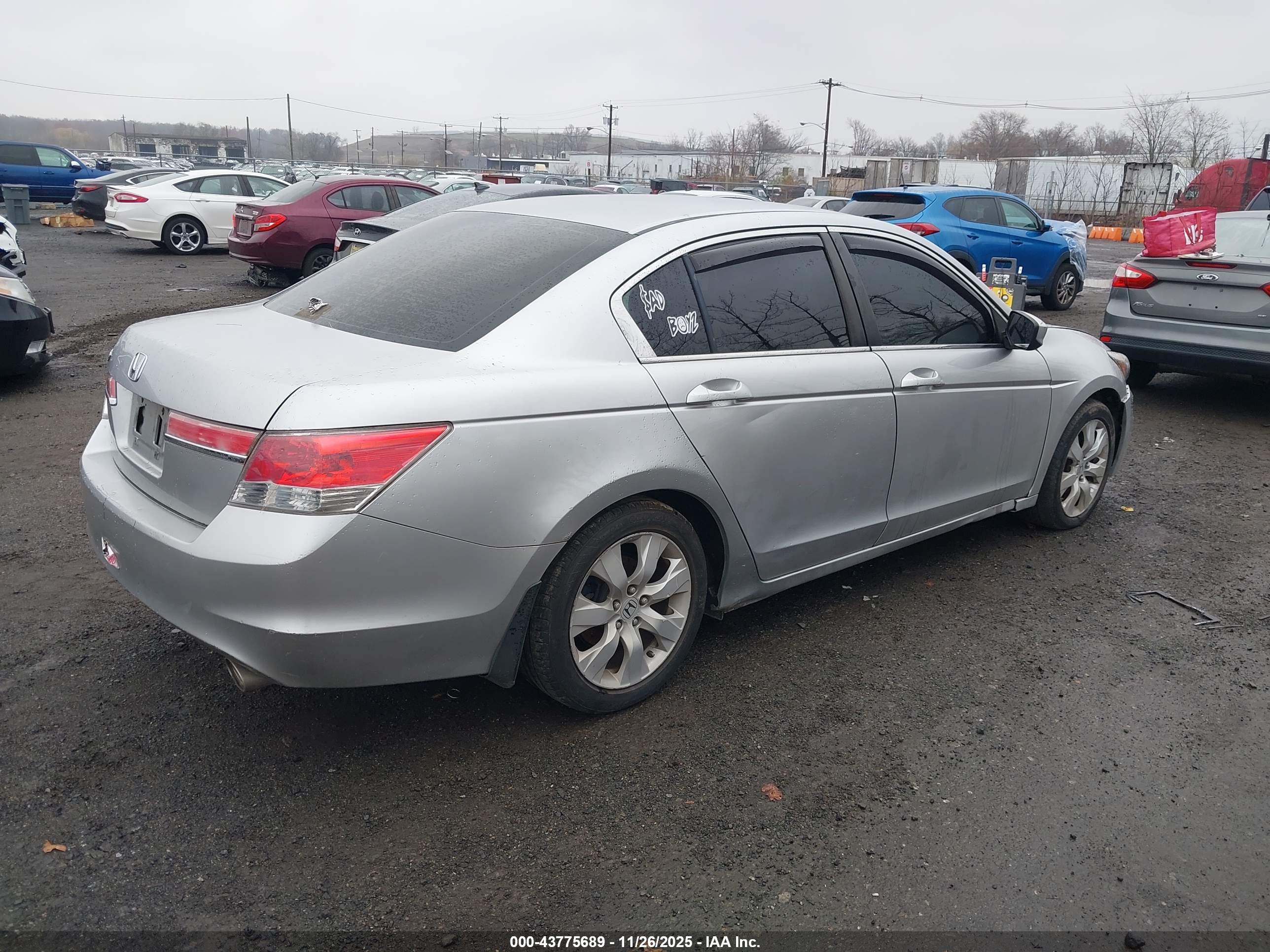 HONDA ACCORD image 4
